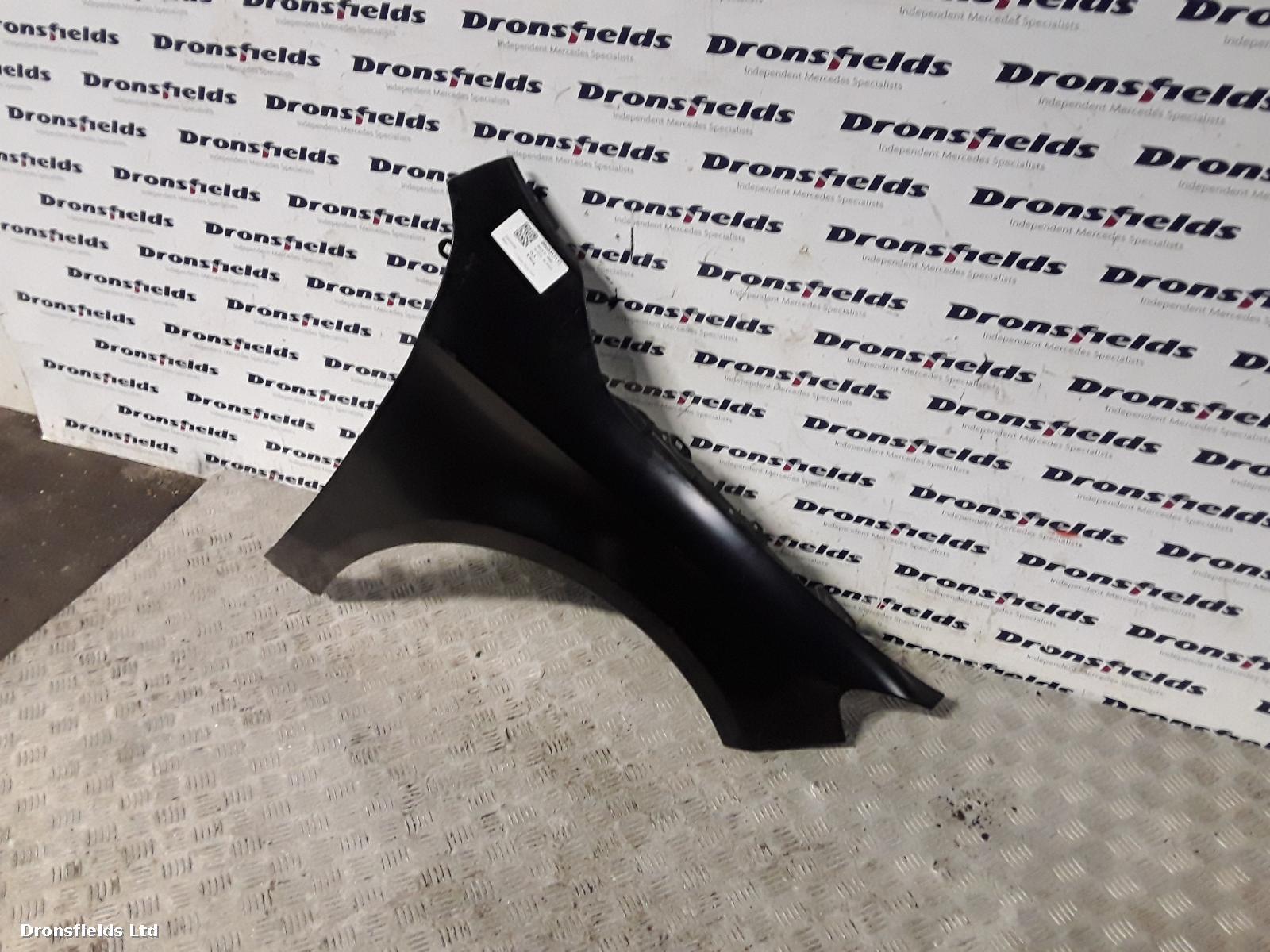 View Auto part R Wing Mercedes Cla 2016