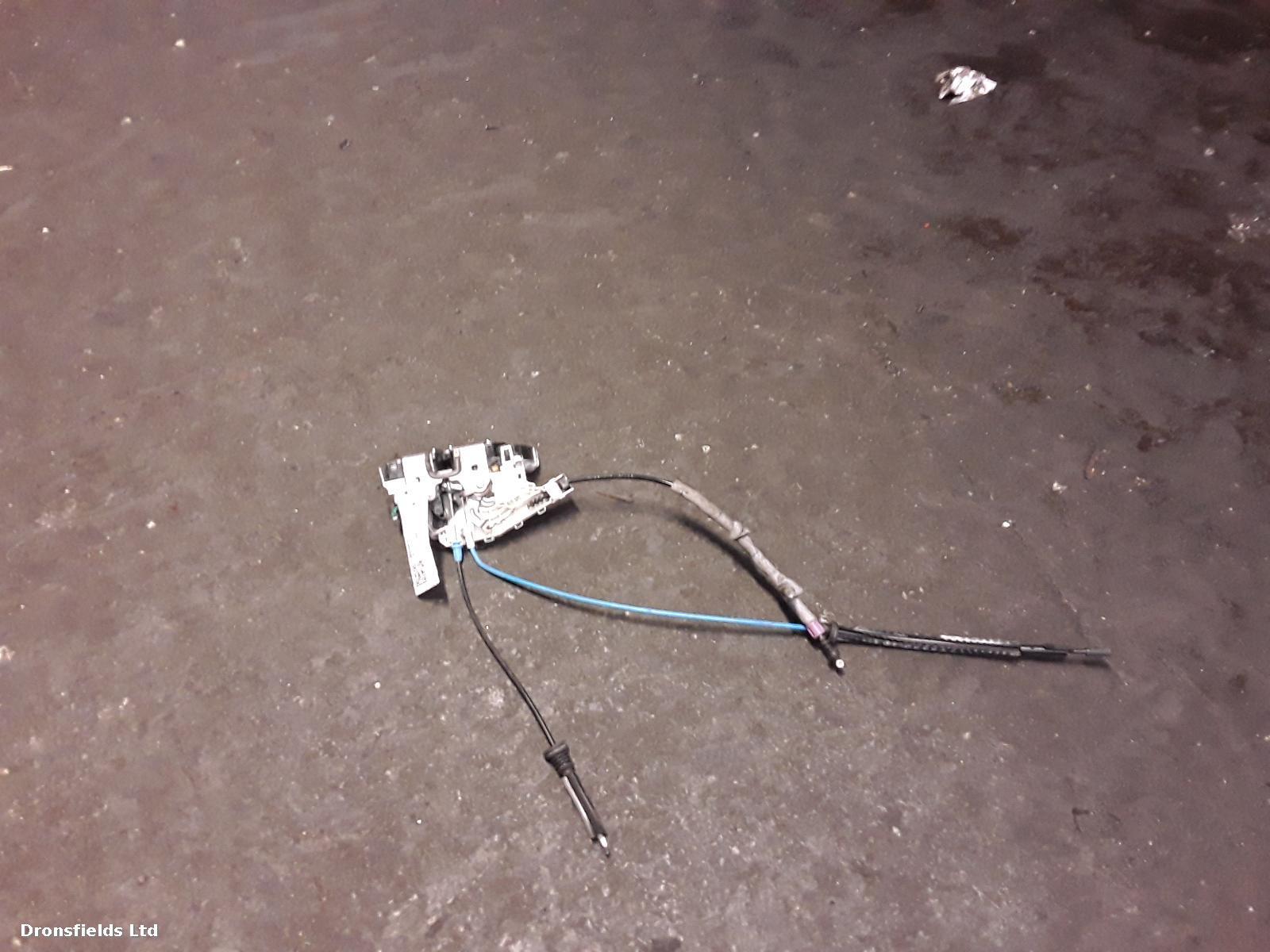 View Auto part Door Lock Assembly Mercedes C Class 2008