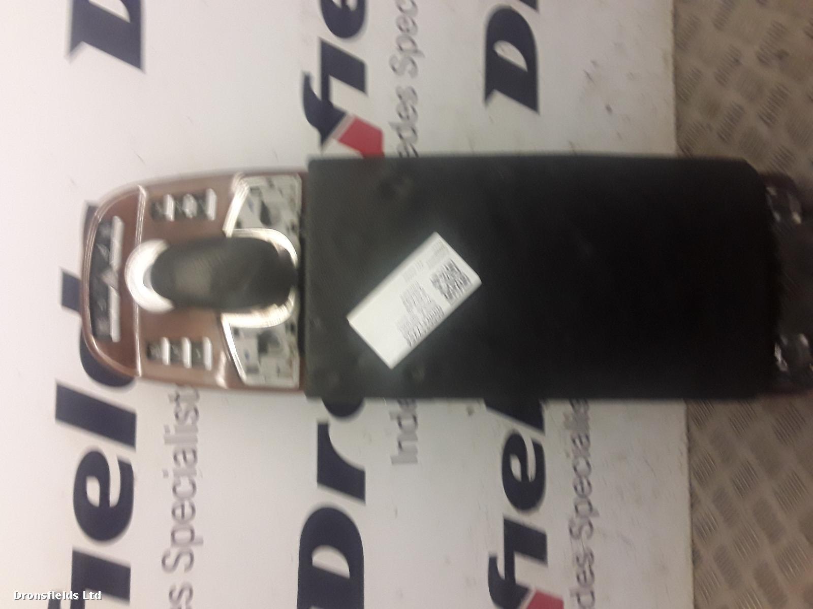View Auto part Console Mercedes S Class 2008