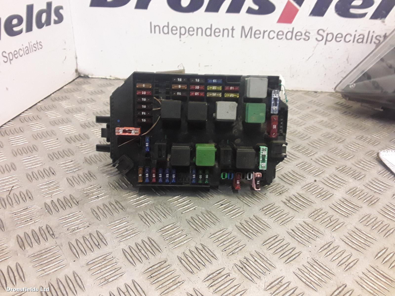 View Auto part Fuse Box Mercedes S Class 2008
