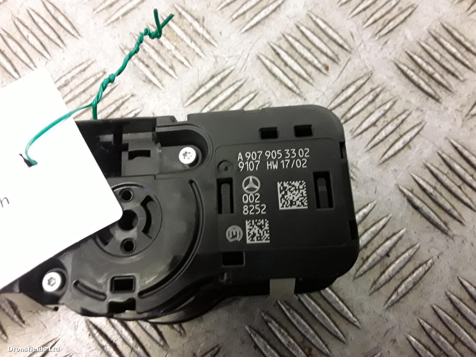 View Auto part Headlight Switch Mercedes Sprinter 2018