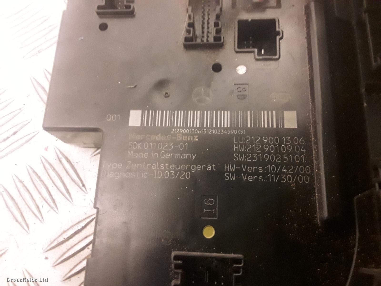 View Auto part Fuse Box Mercedes E Class 2012