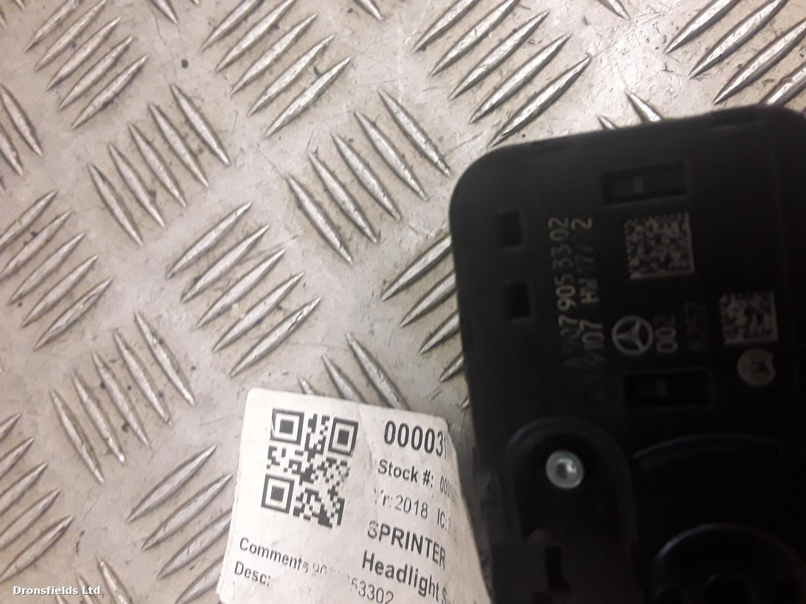 View Auto part Headlight Switch Mercedes Sprinter 2018