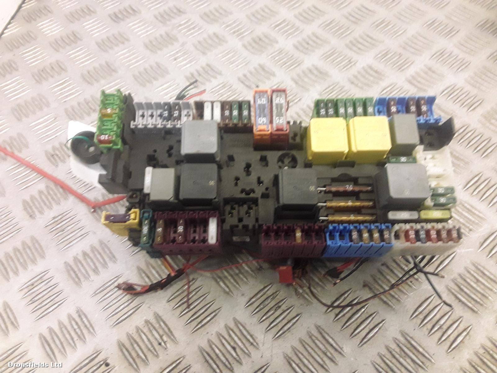 View Auto part Fuse Box Mercedes Sprinter 2018