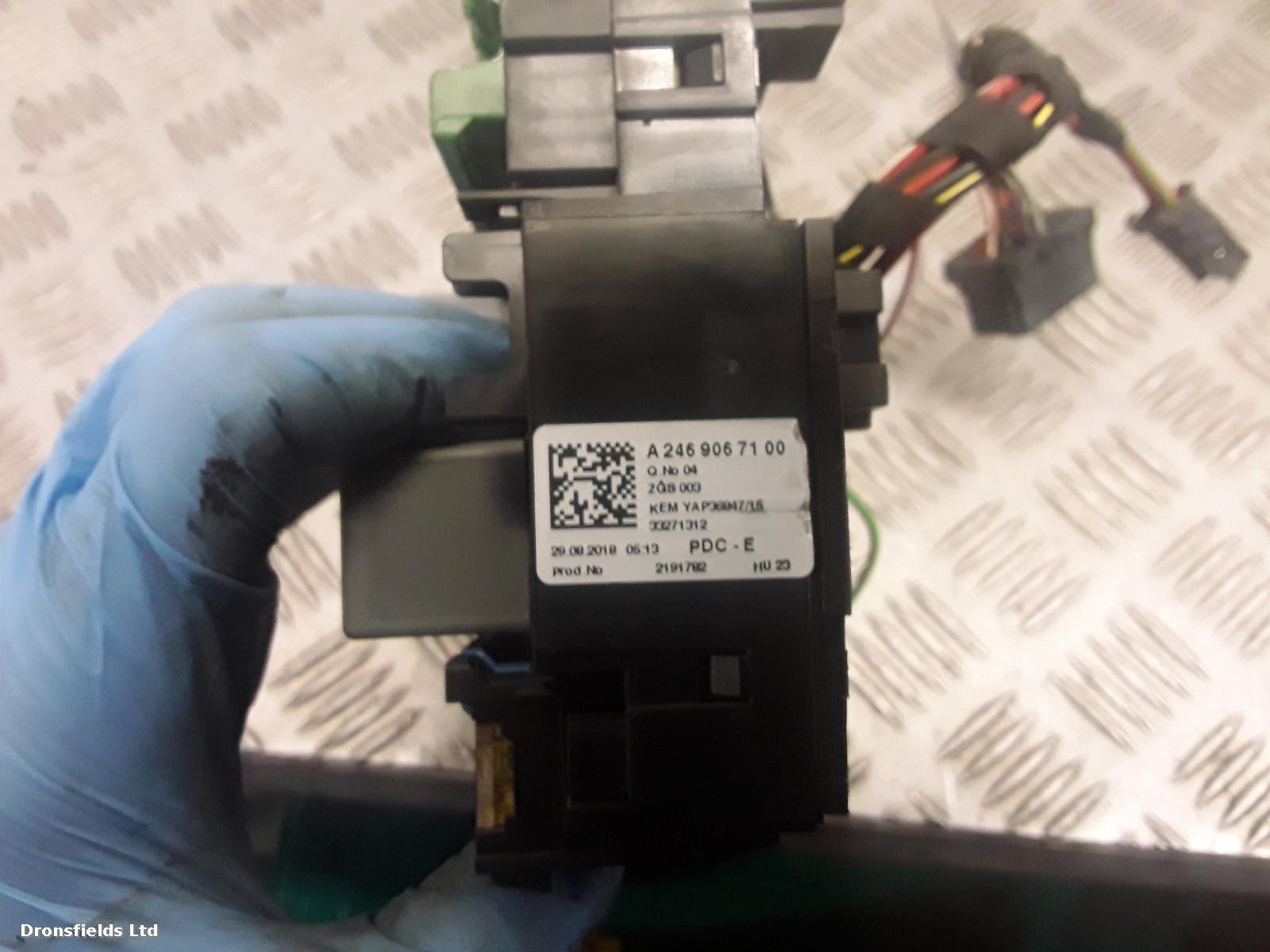View Auto part Fuse Box Mercedes Vito 2019