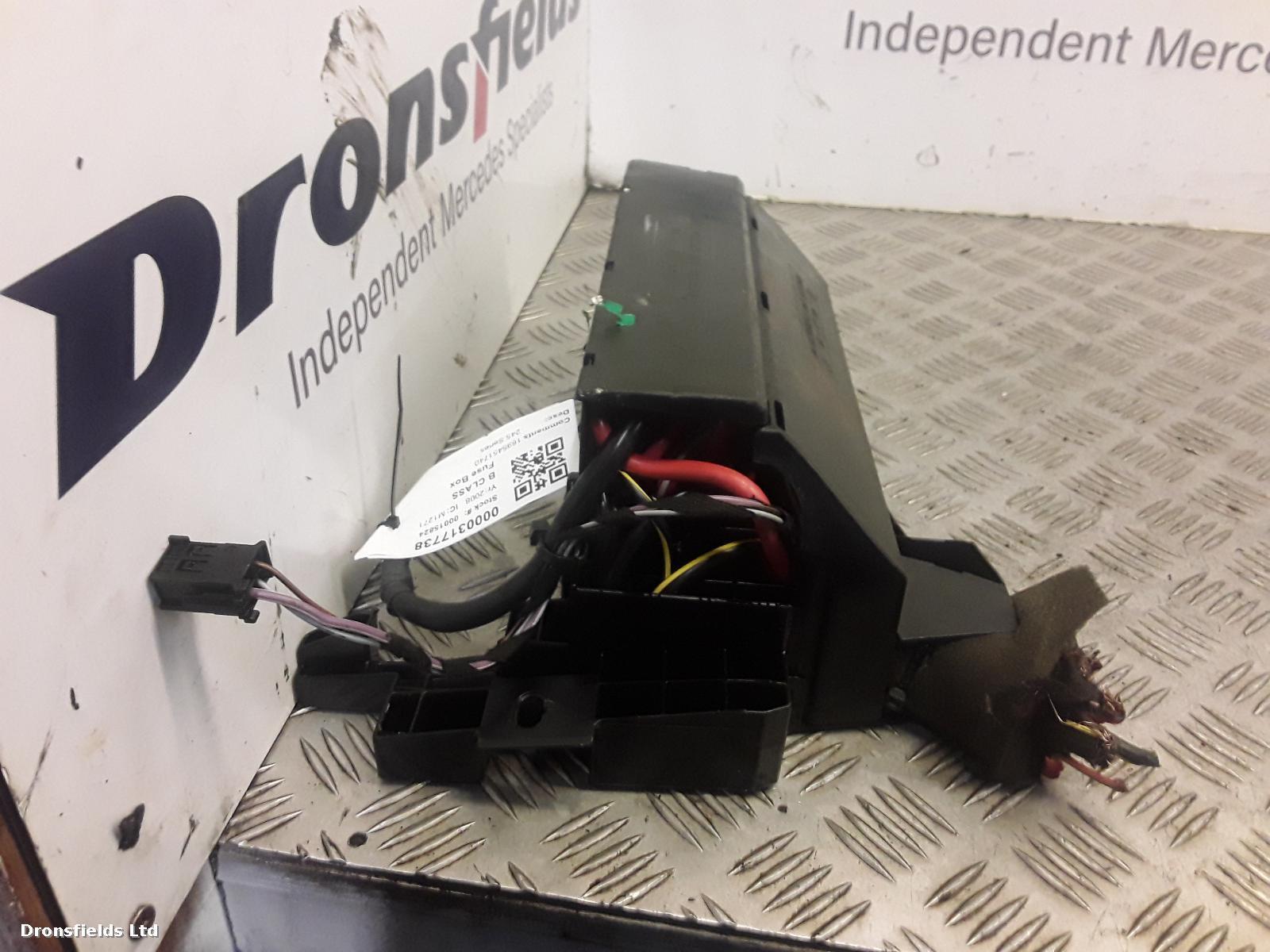 View Auto part Fuse Box Mercedes B Class 2008