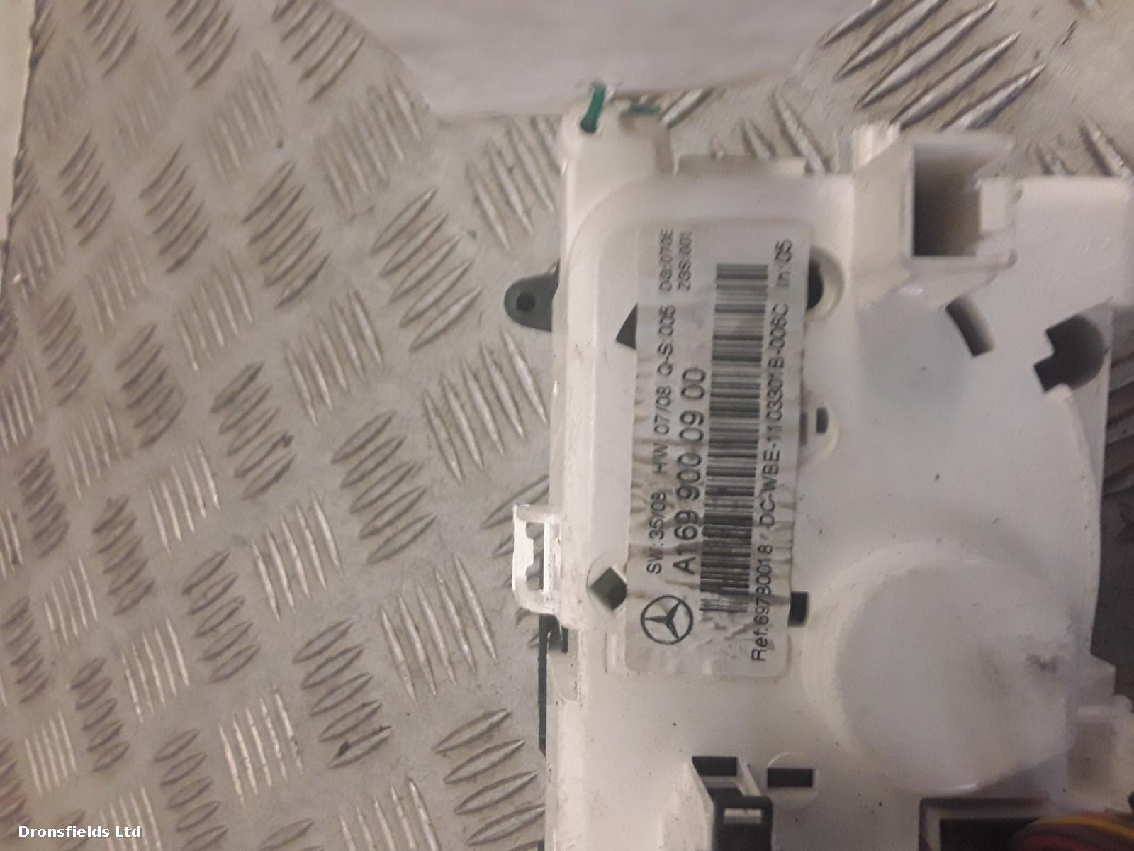 View Auto part Heater/AC Controller Mercedes B Class 2011