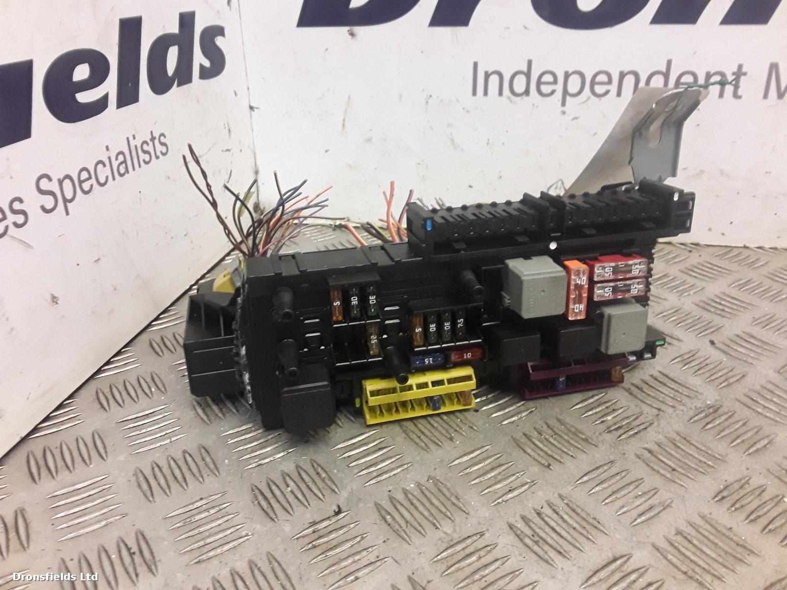 View Auto part Fuse Box Mercedes E Class 2010