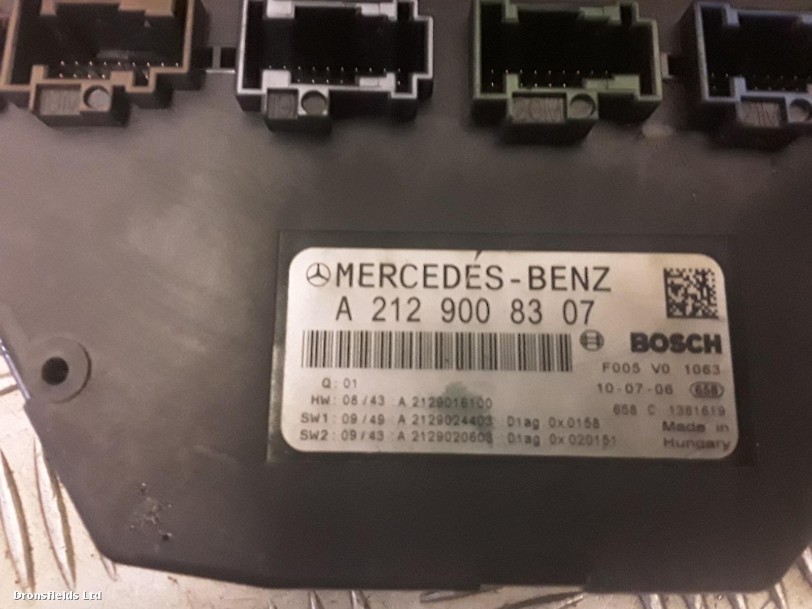 View Auto part Fuse Box Mercedes E Class 2010