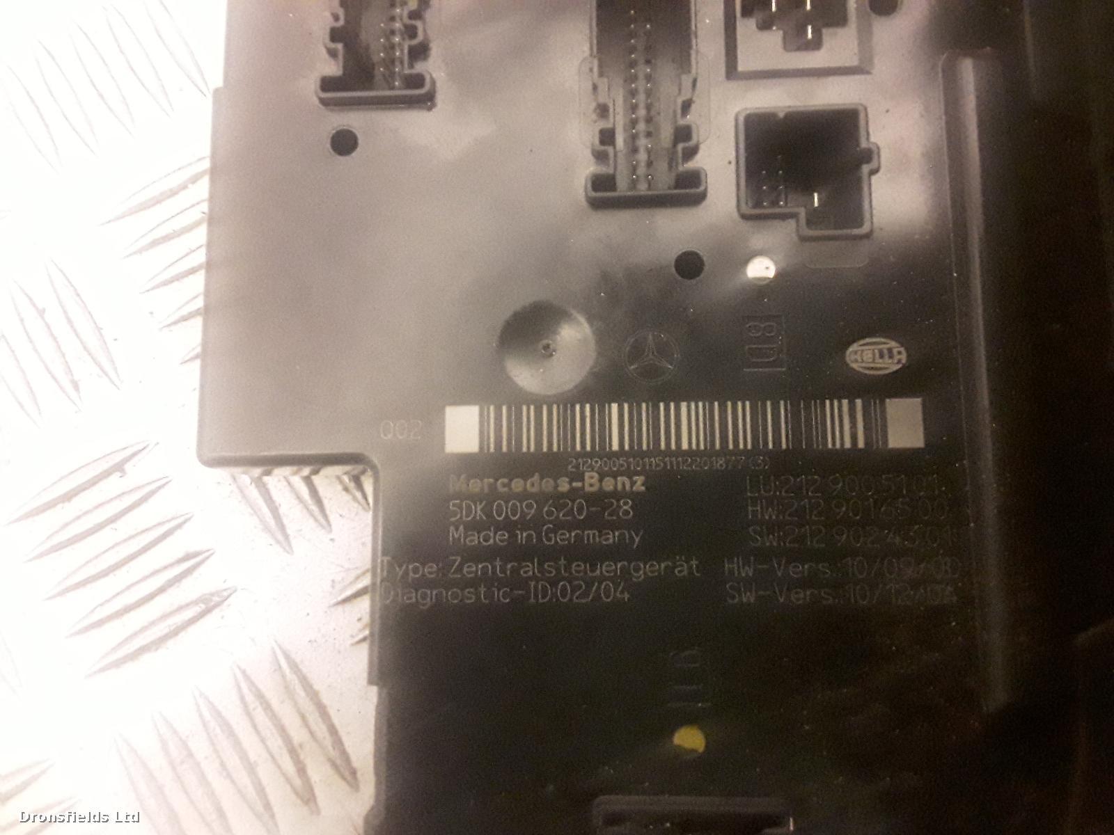 View Auto part Fuse Box Mercedes E Class 2012