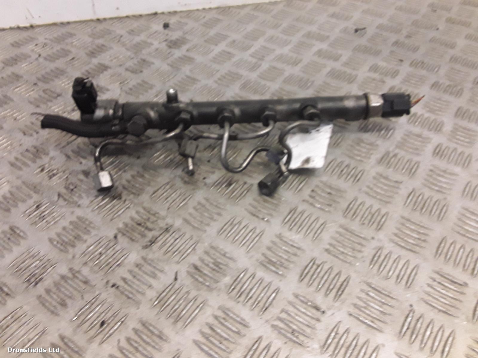 View Auto part Injection Rail Mercedes Sprinter 2016
