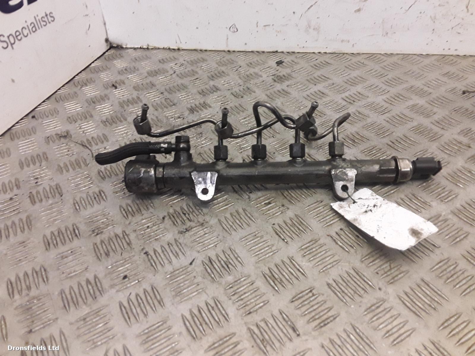 View Auto part Injection Rail Mercedes Sprinter 2016