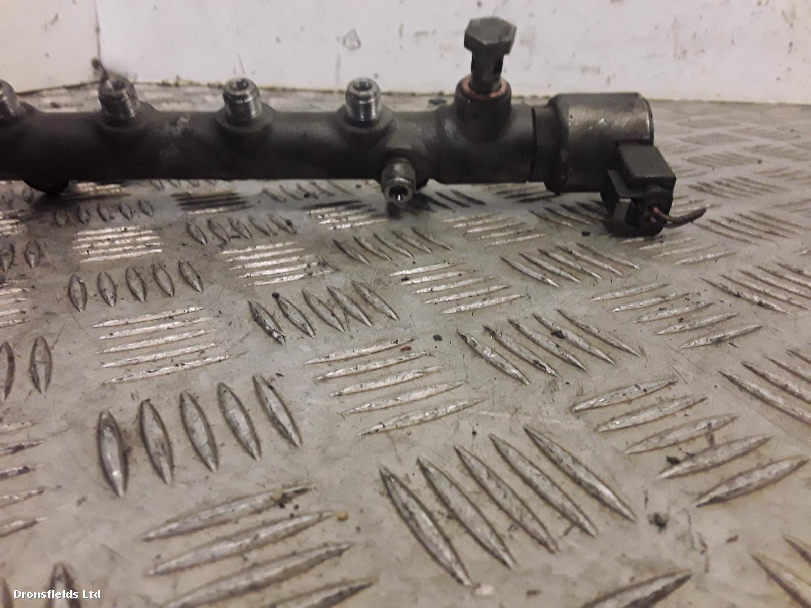 View Auto part Injection Rail Mercedes Sprinter 2016