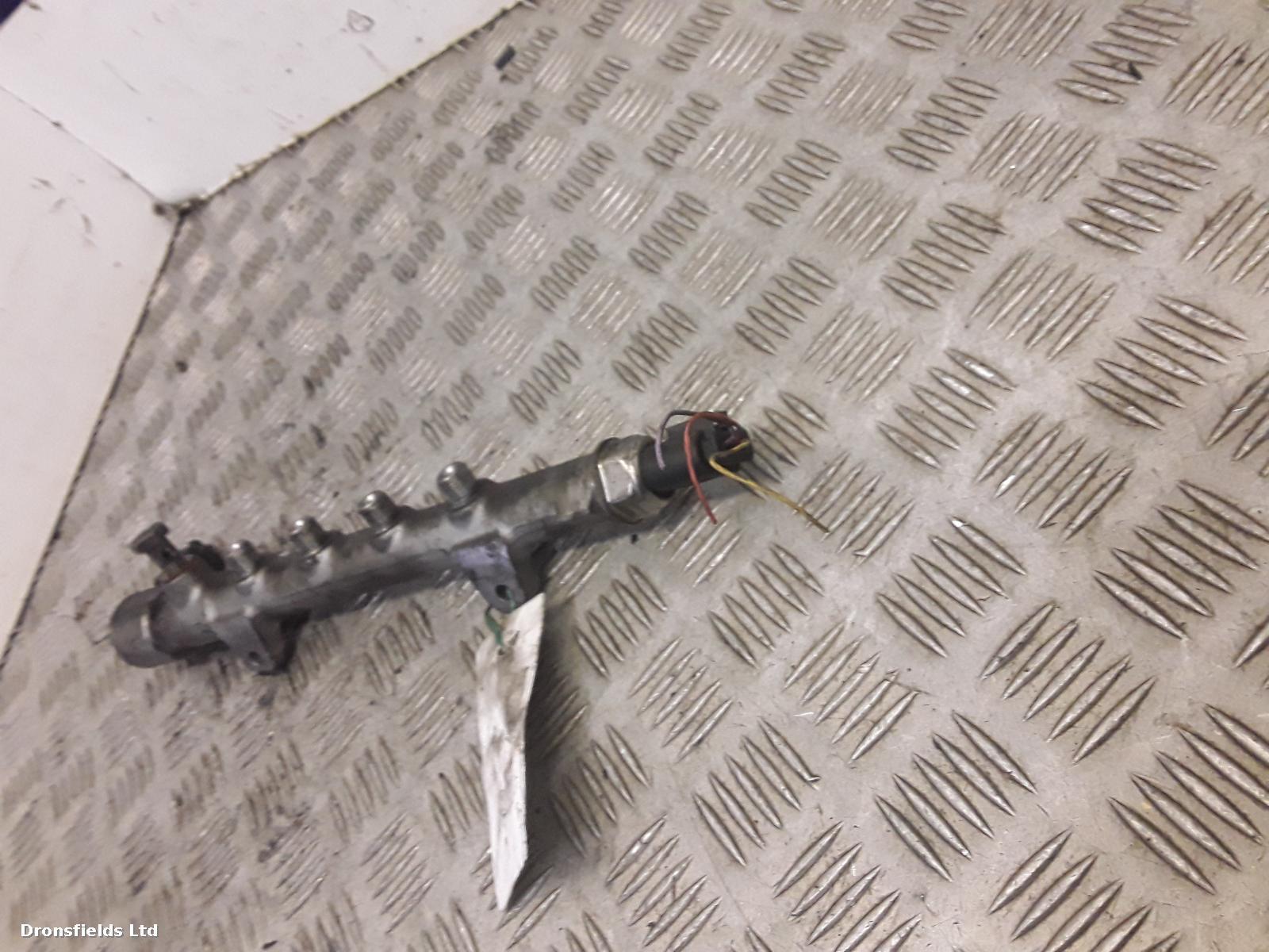 View Auto part Injection Rail Mercedes Sprinter 2016