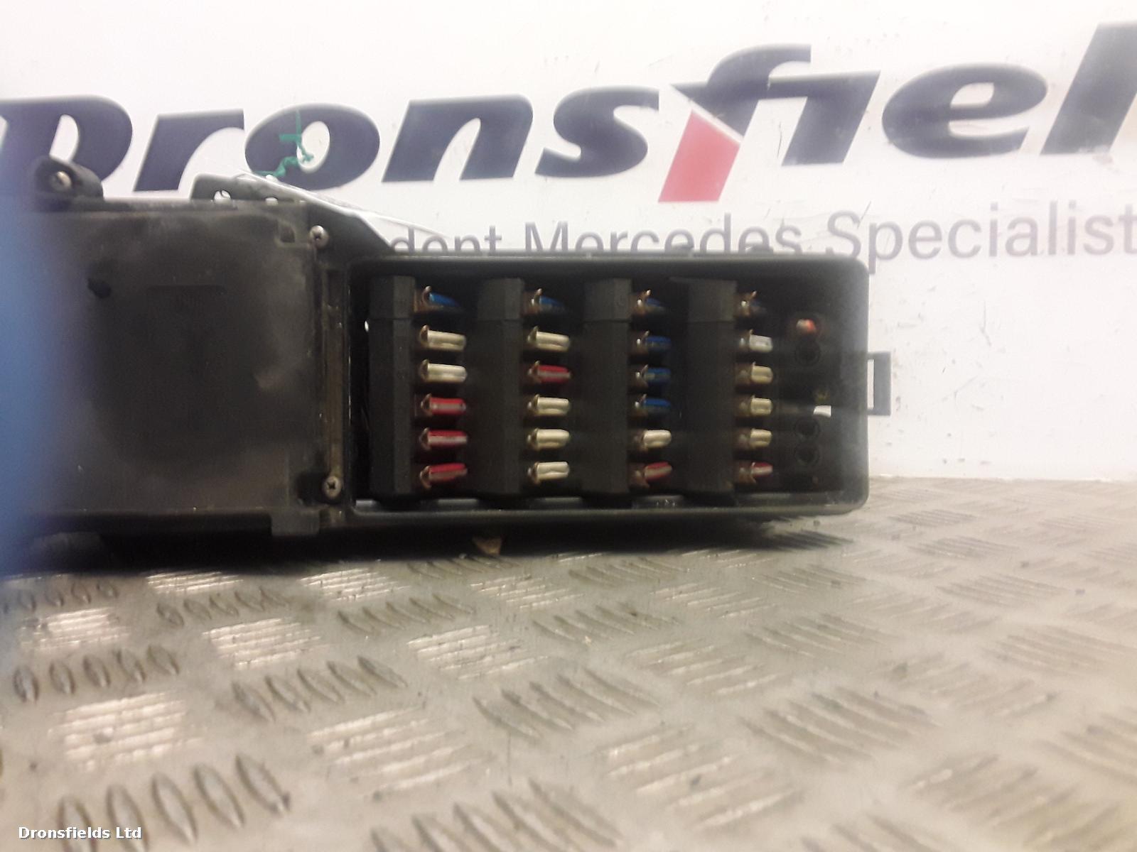View Auto part Fuse Box Mercedes E Class 1995