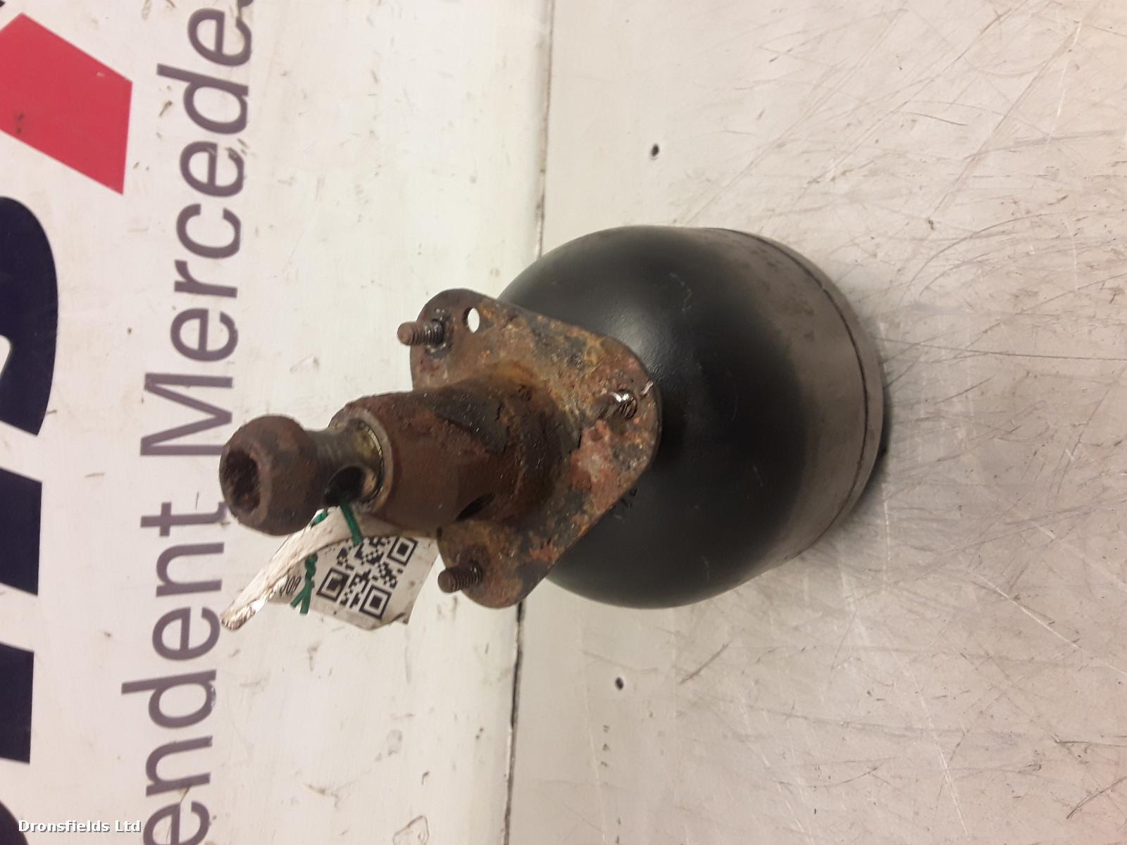 View Auto part Misc Mercedes E Class 1995