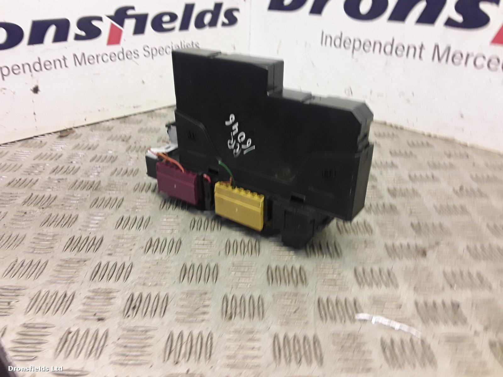 View Auto part Fuse Box Mercedes Cls Class 2013