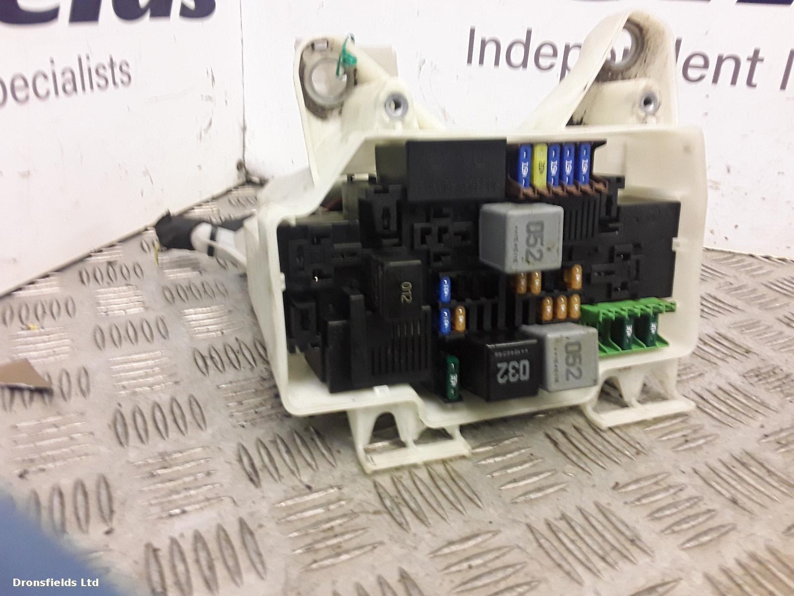 View Auto part Fuse Box Mercedes C Class 2016