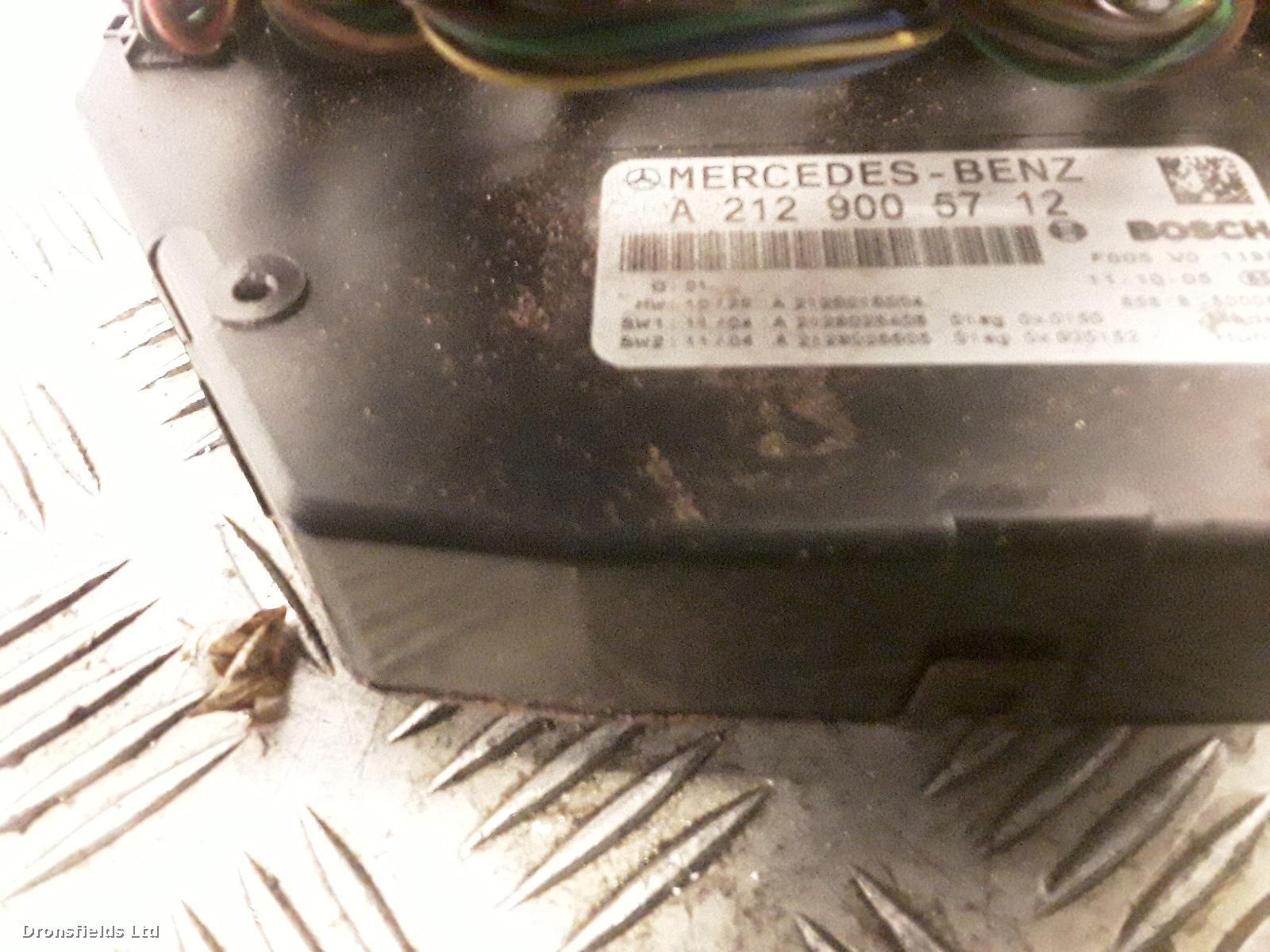 View Auto part Fuse Box Mercedes C Class 2011