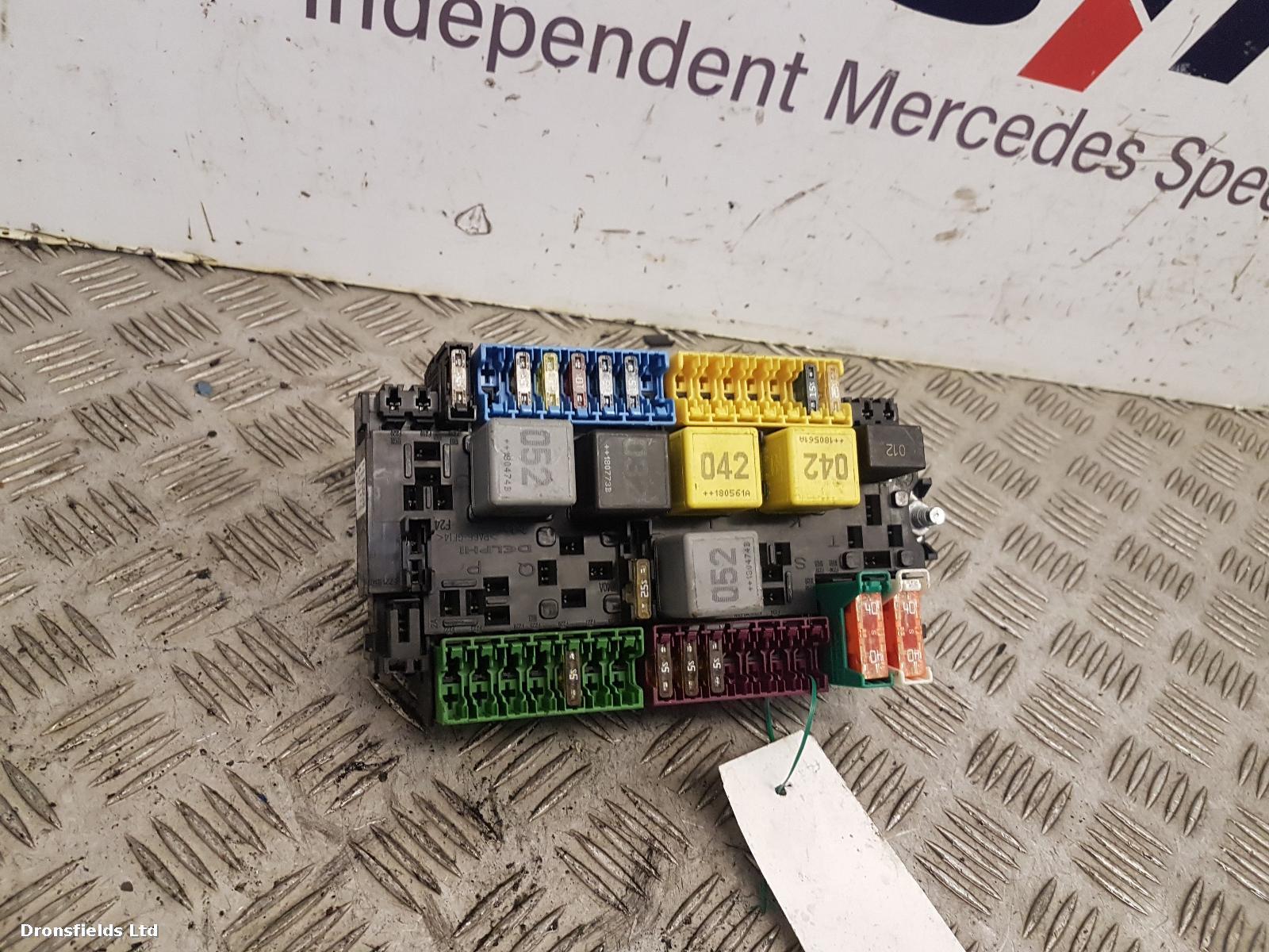View Auto part Fuse Box Mercedes Vito 2018