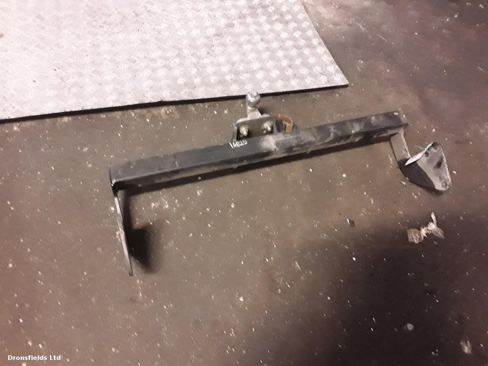View Auto part Towbar Mercedes Vito 2018