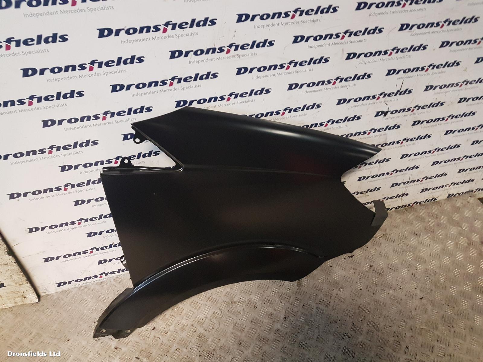View Auto part R Wing Mercedes Sprinter 2016