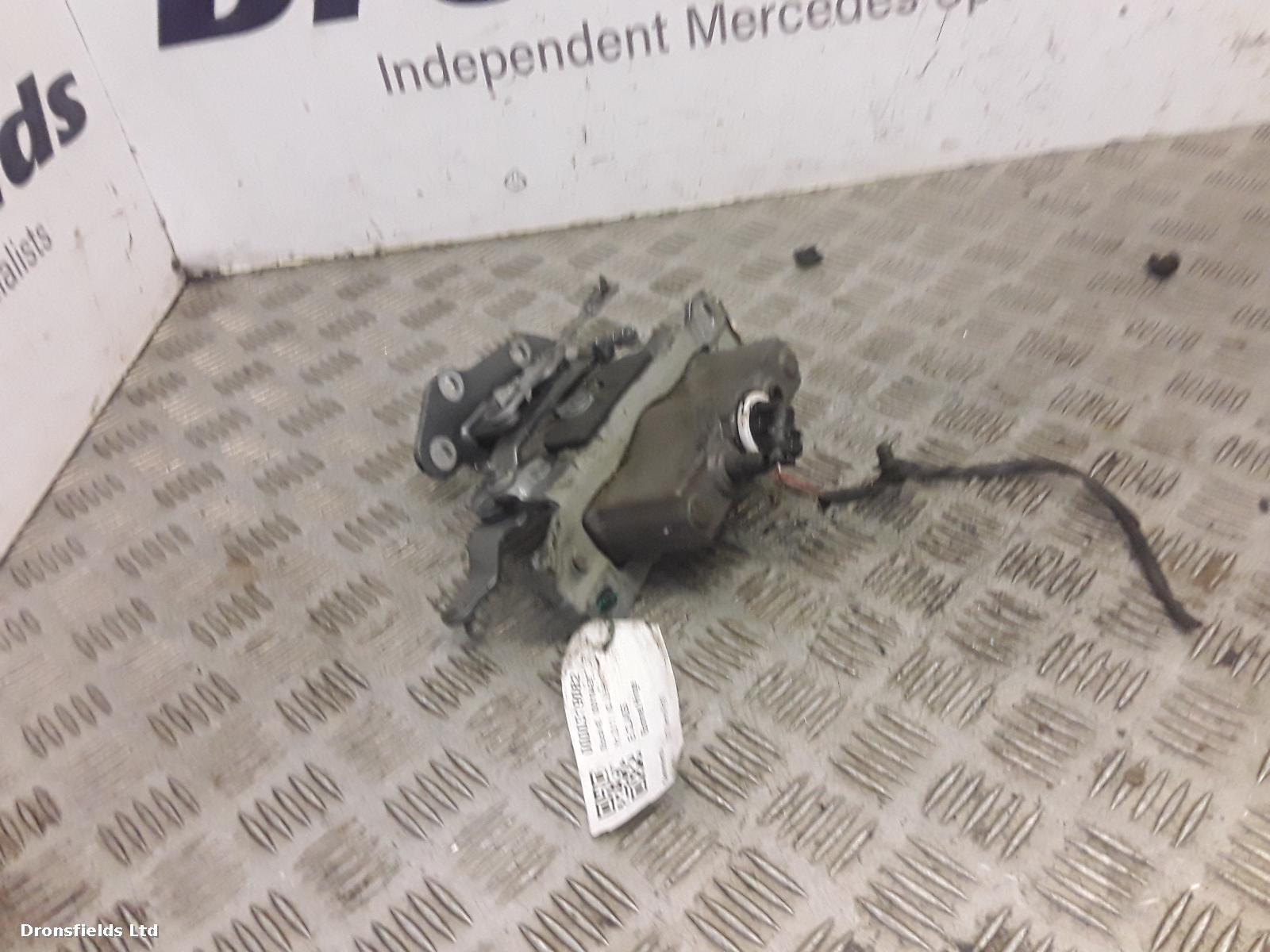 View Auto part Bonnet Hinge Mercedes E Class 2011