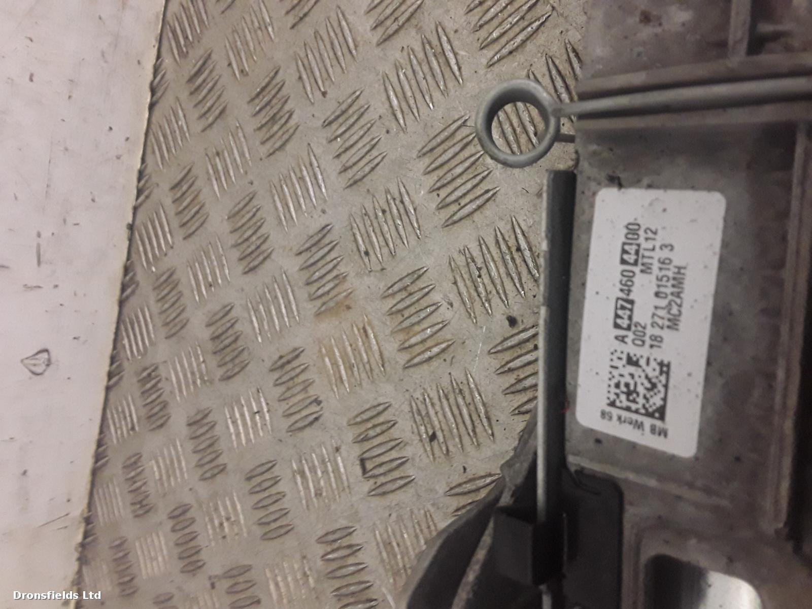 View Auto part Column Mercedes Vito 2019