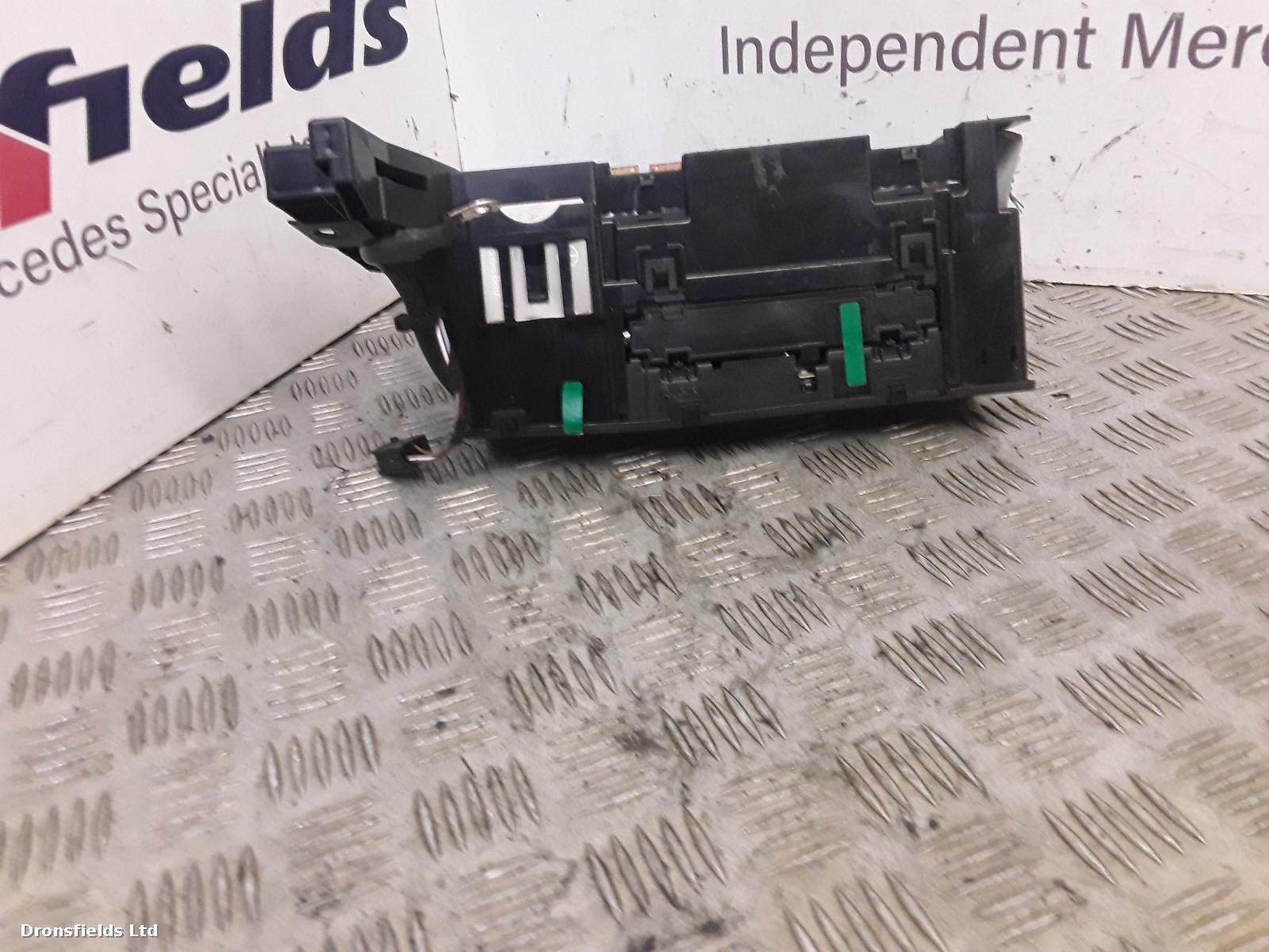 View Auto part Fuse Box Mercedes B Class 2011