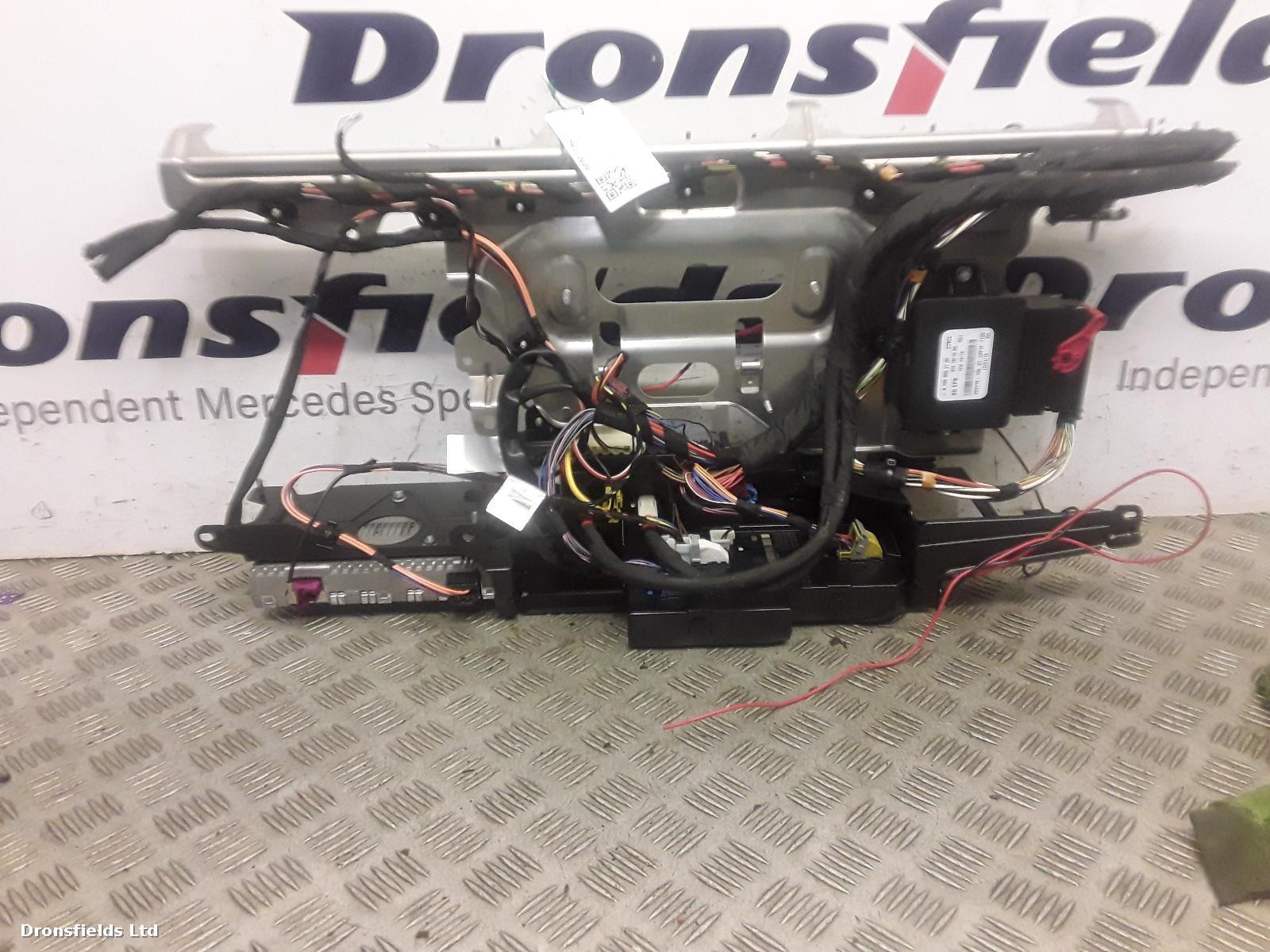 View Auto part Fuse Box Mercedes Slk 2012