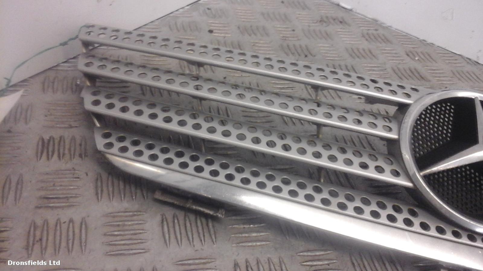 View Auto part Grille Mercedes E Class 2006