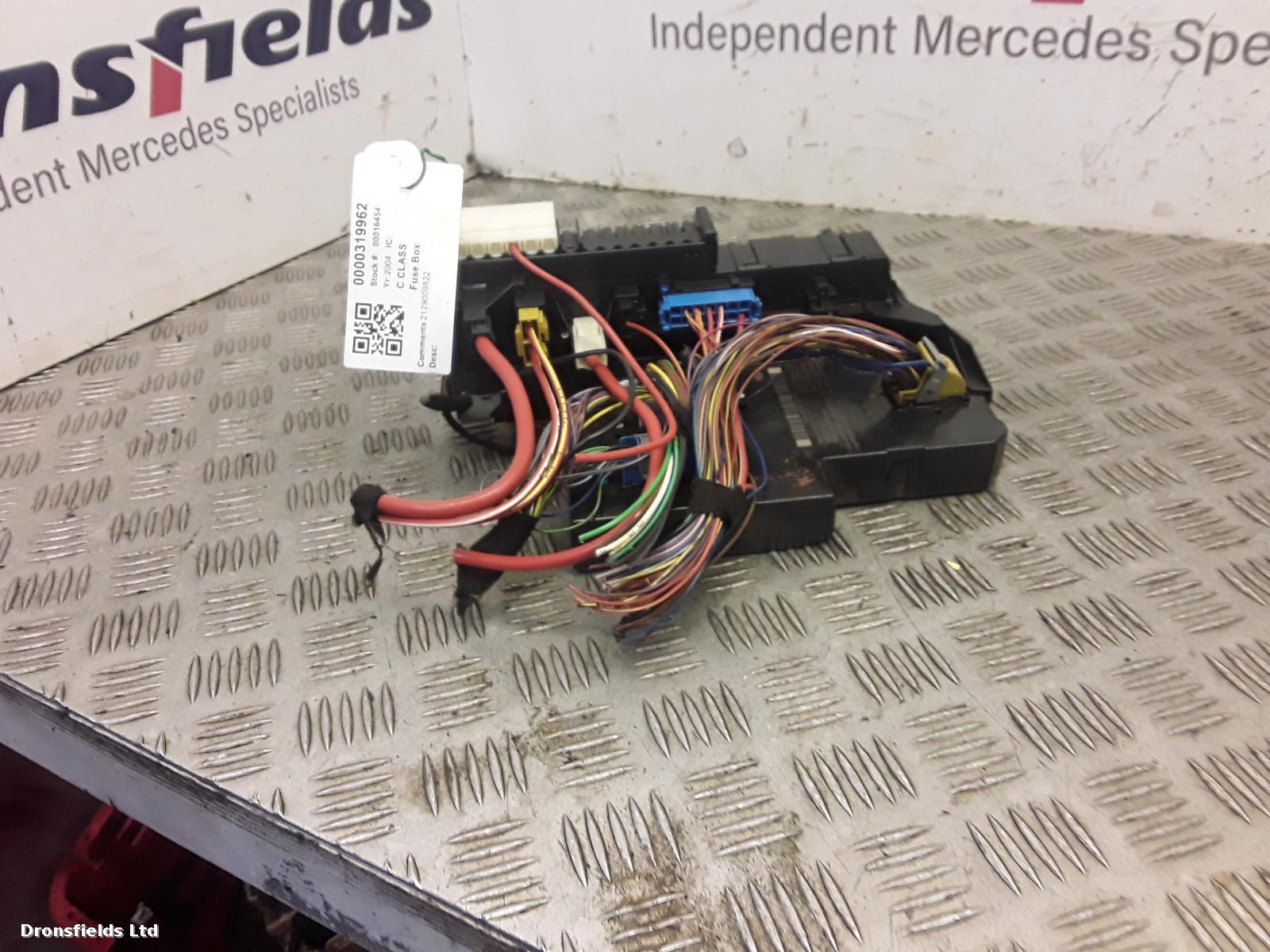 View Auto part Fuse Box Mercedes C Class 2004