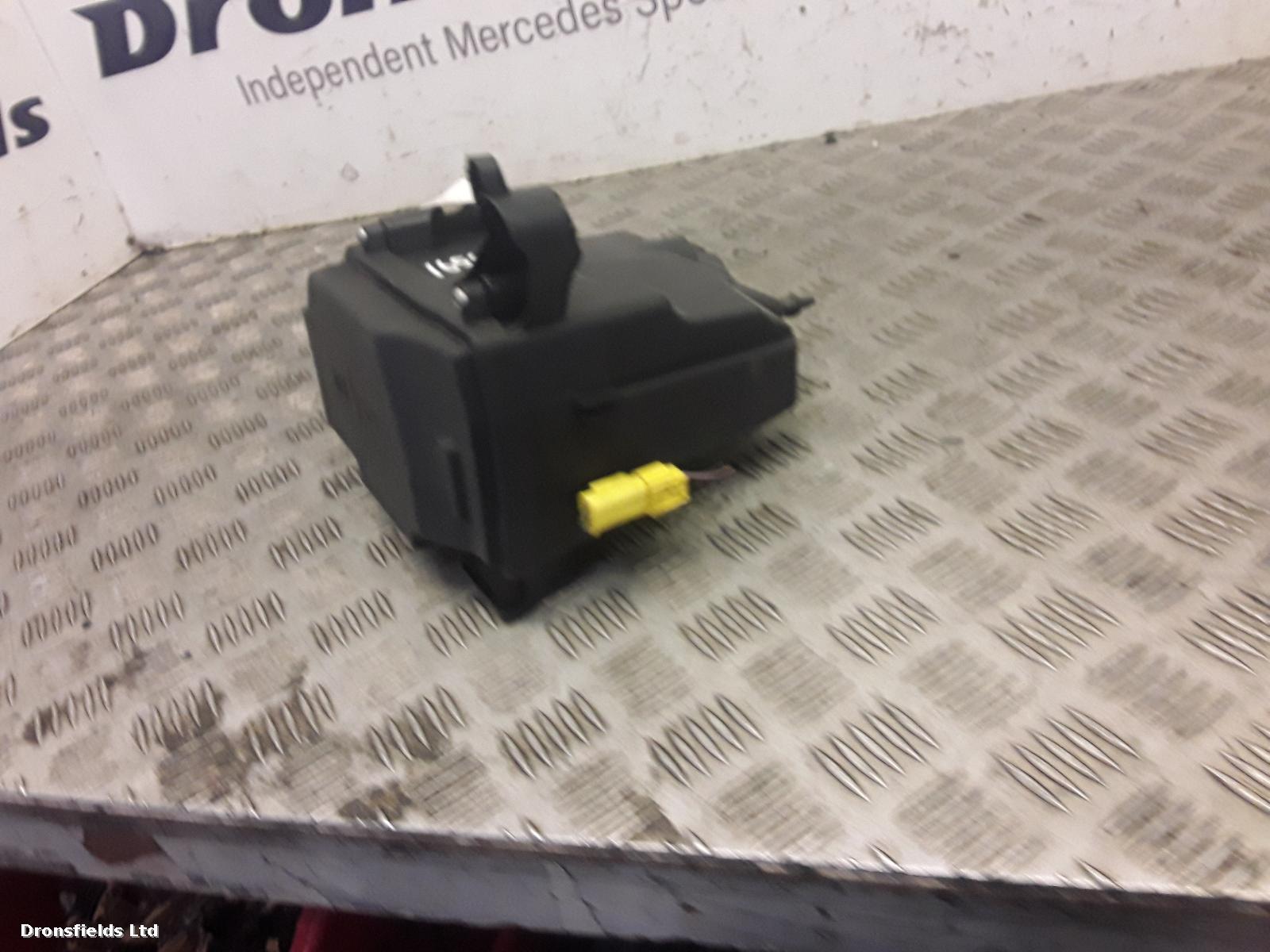 View Auto part Fuse Box Mercedes Cls Class 2018