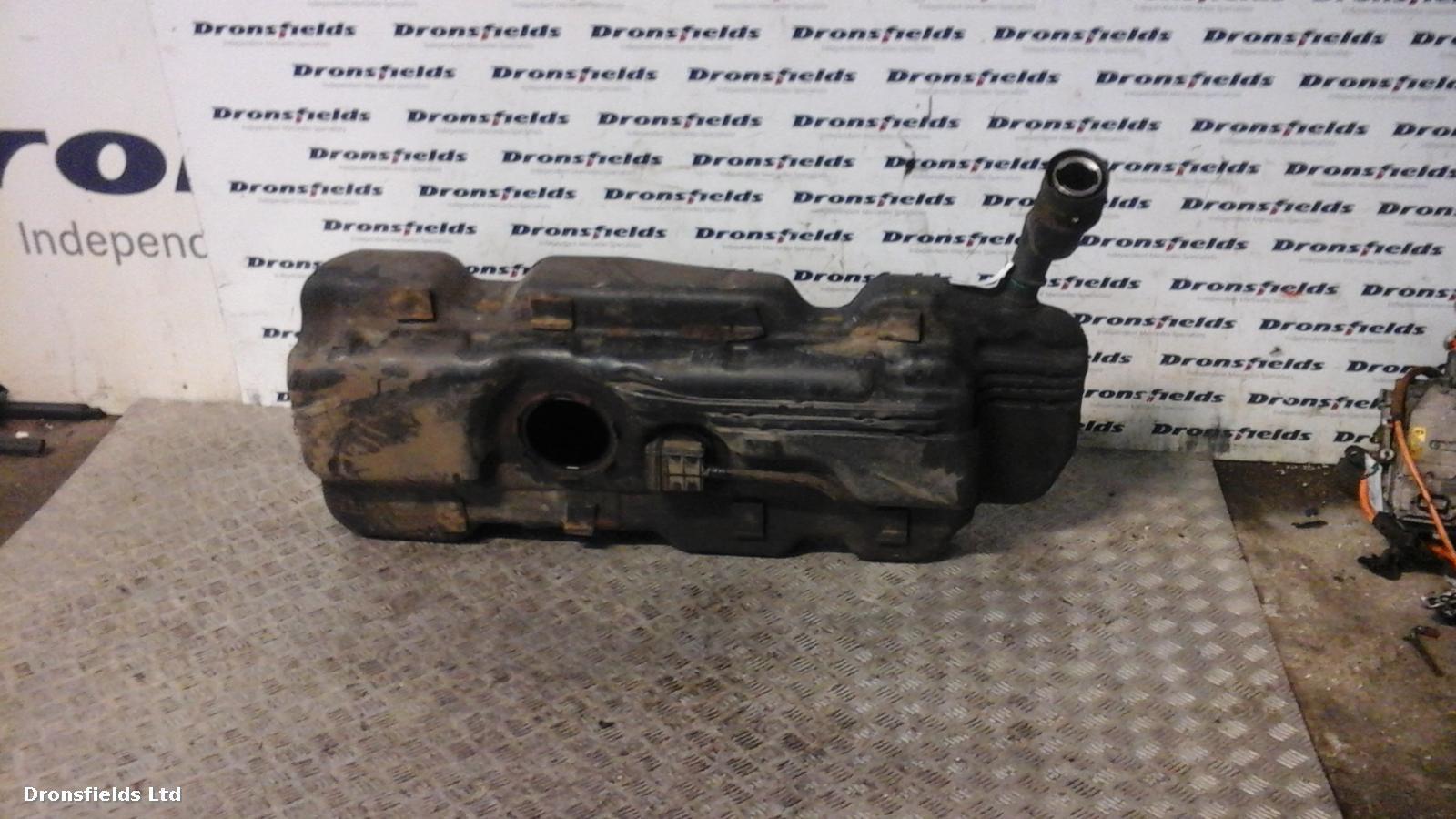 View Auto part Fuel Tank Mercedes Vito 2016