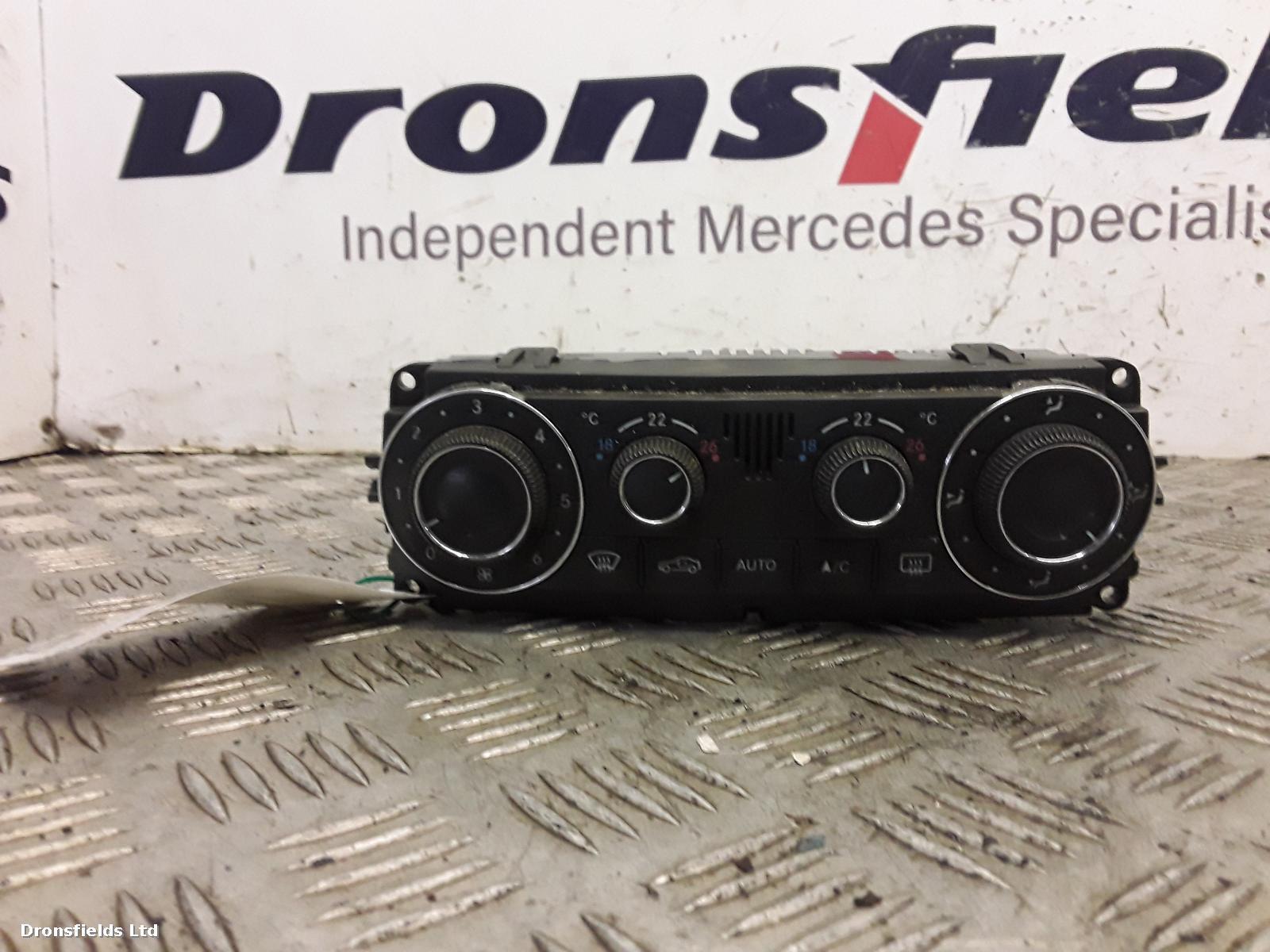 View Auto part Heater/AC Controller Mercedes C Class 2006