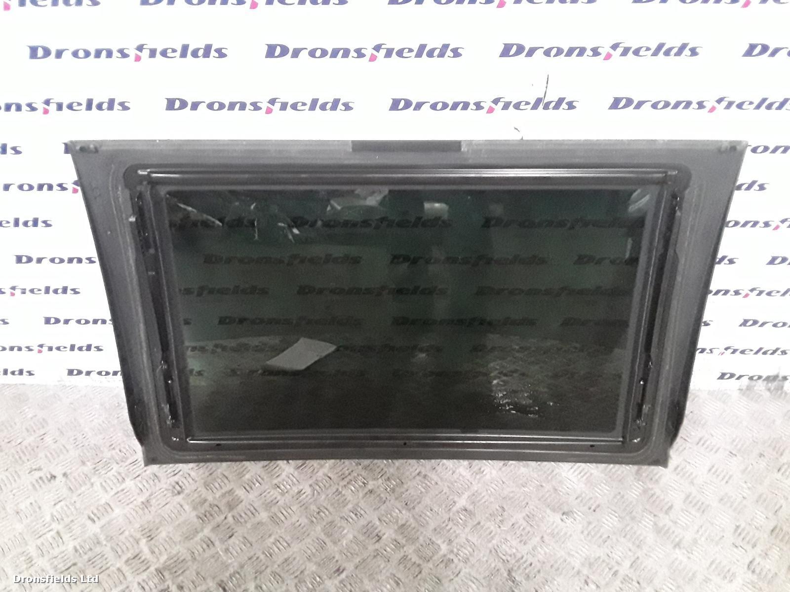View Auto part Sunroof/Roof Glass/T Mercedes E Class 2013