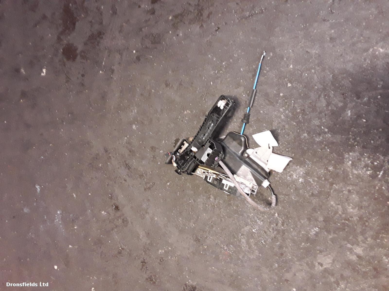 View Auto part Door Lock Assembly Mercedes E Class 2012