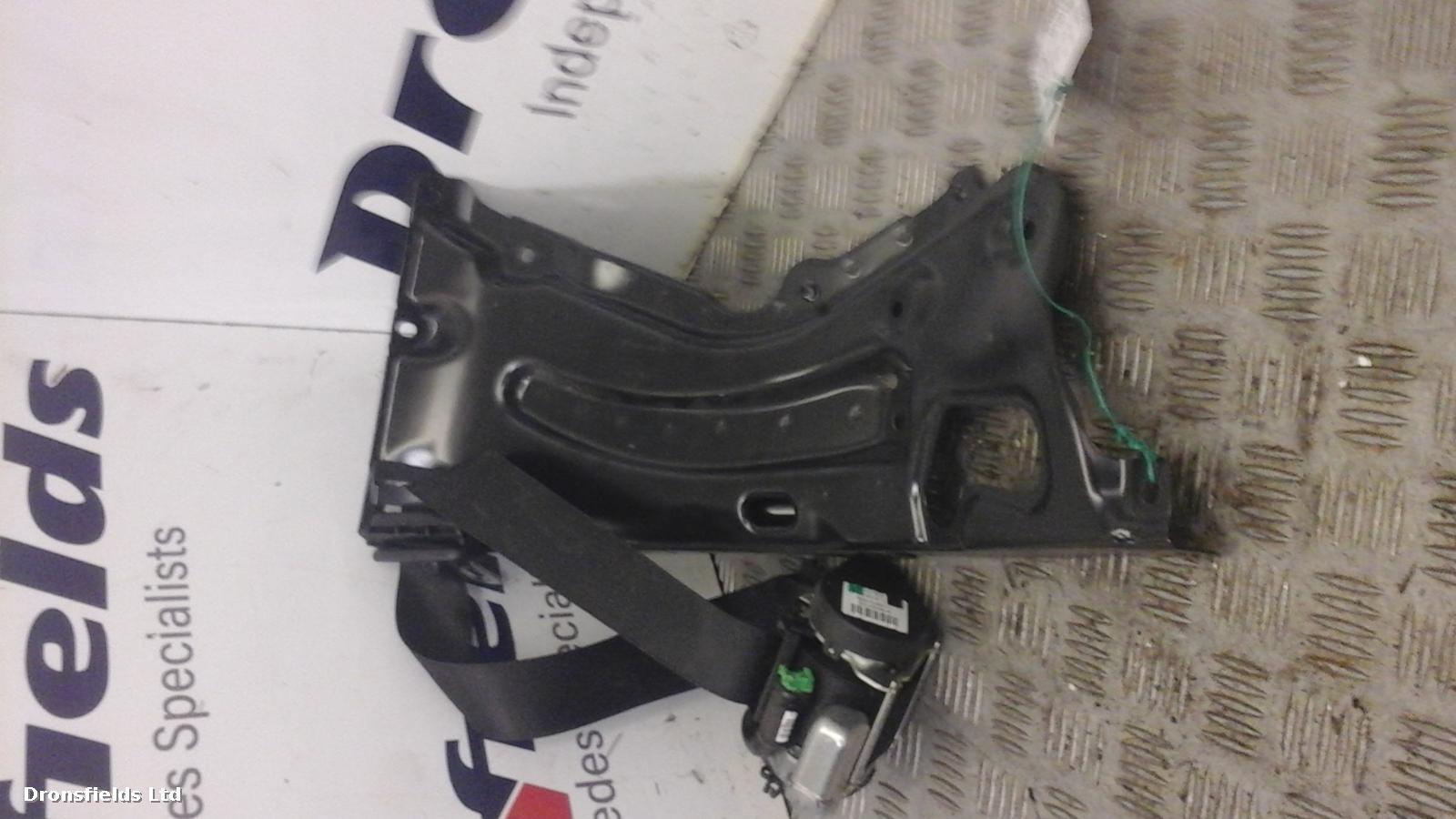 View Auto part Seat Belt Mercedes E Class 2012
