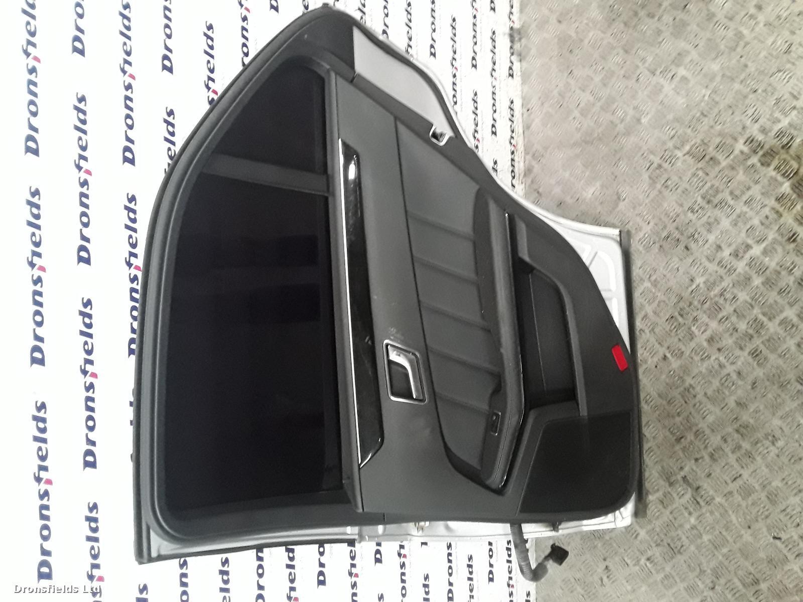 View Auto part R Rear Door Mercedes E Class 2012