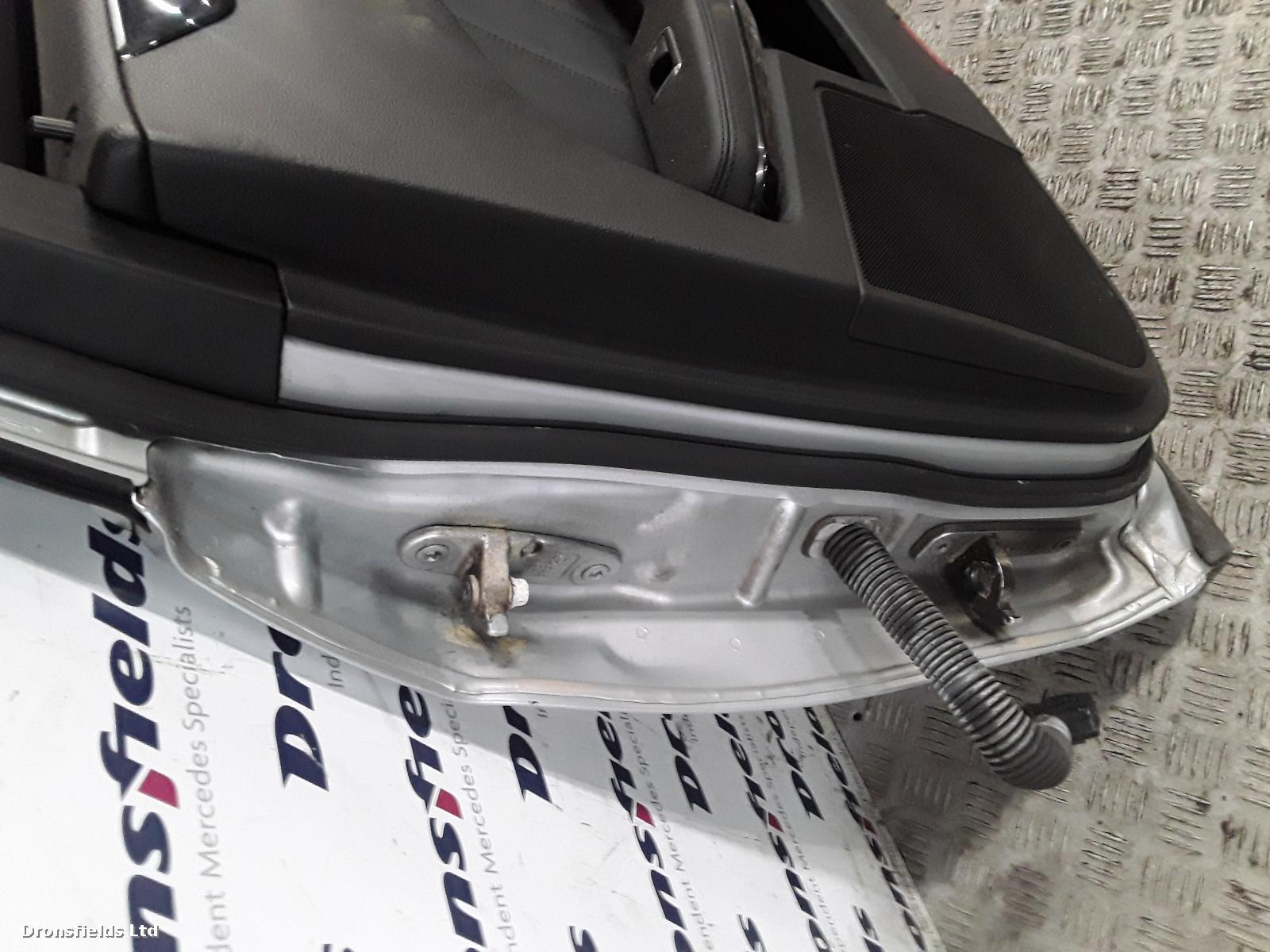 View Auto part R Rear Door Mercedes E Class 2012