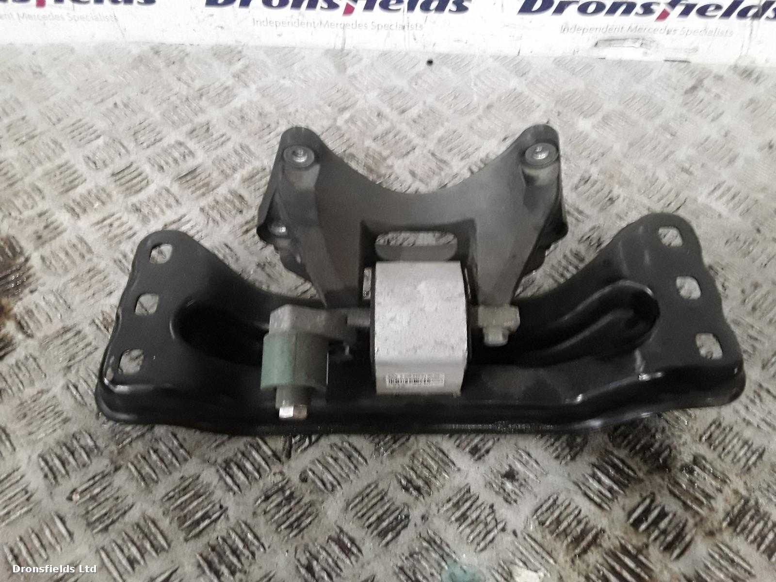 View Auto part Gearbox Mount Mercedes C Class 2017