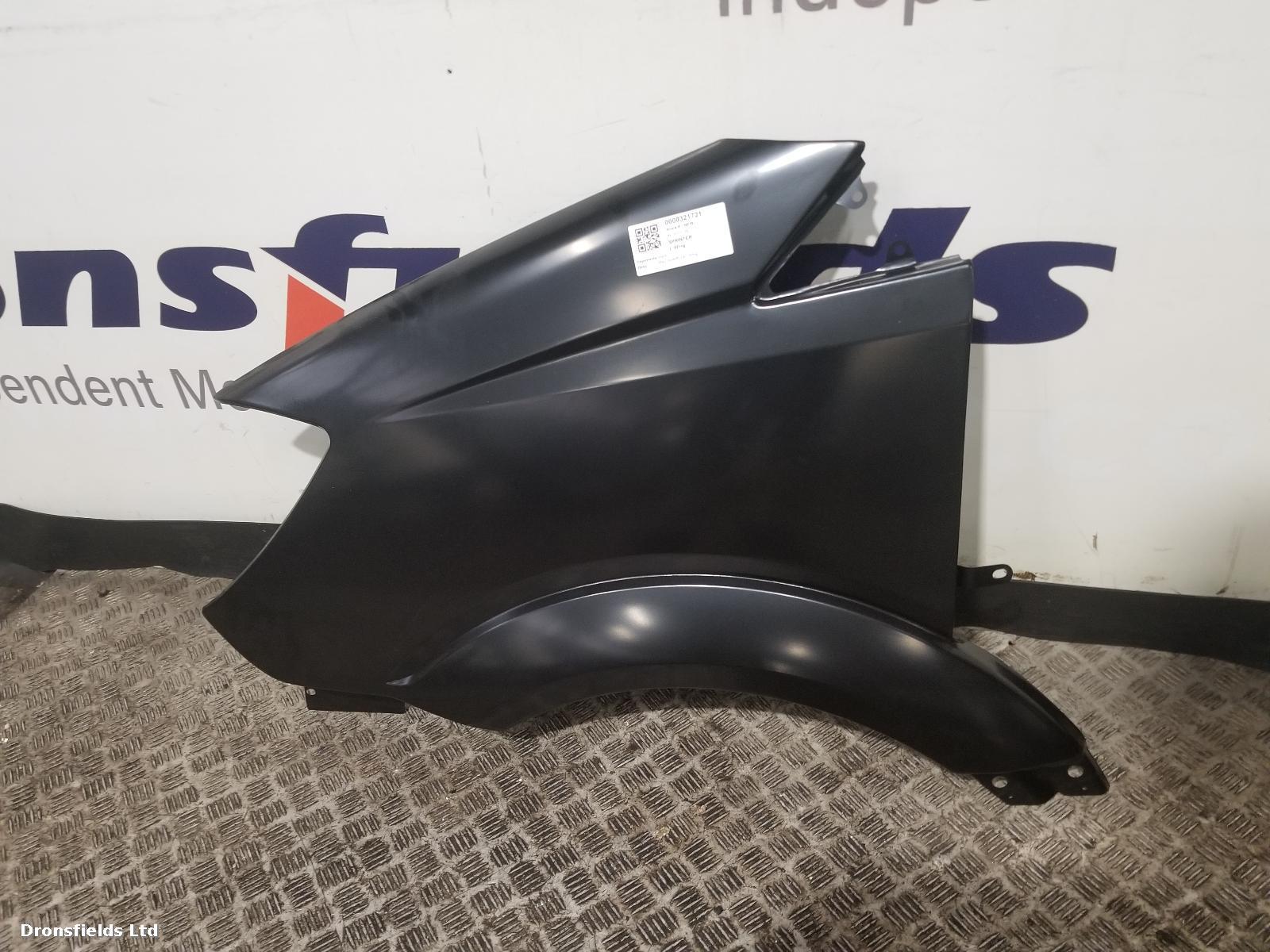 View Auto part L Wing Mercedes Sprinter 2017