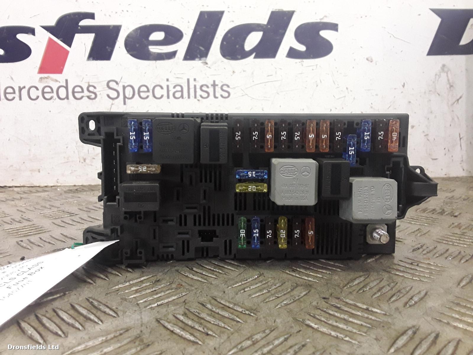 View Auto part Fuse Box Mercedes Cls Class 2008