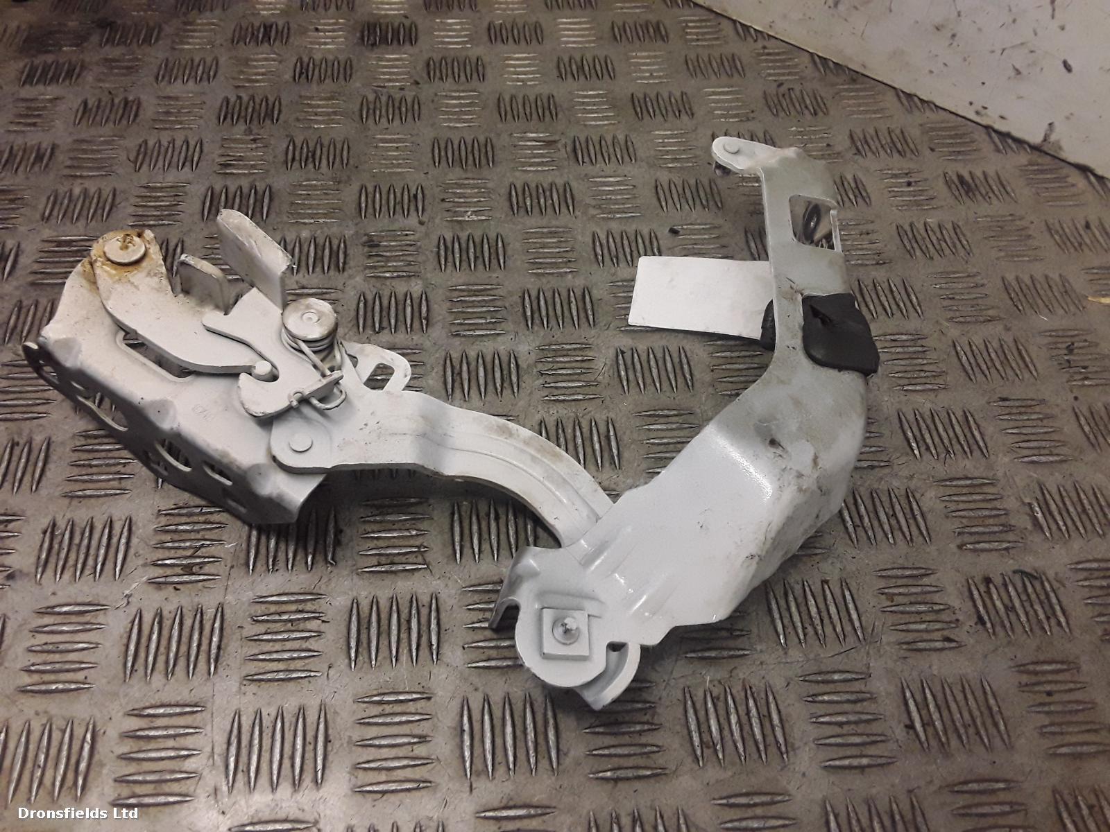 View Auto part Bonnet Hinge Mercedes C Class 2018