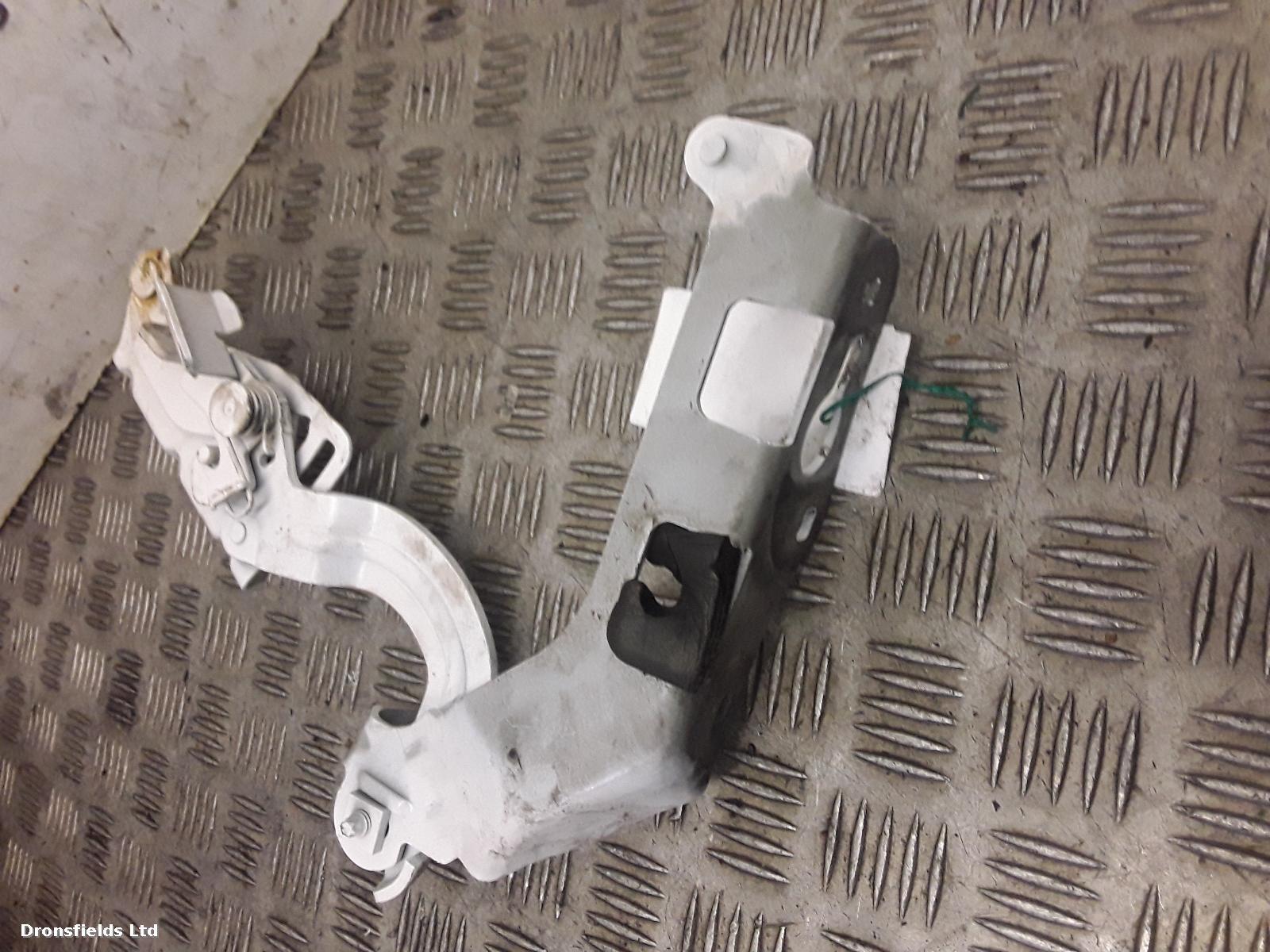 View Auto part Bonnet Hinge Mercedes C Class 2018