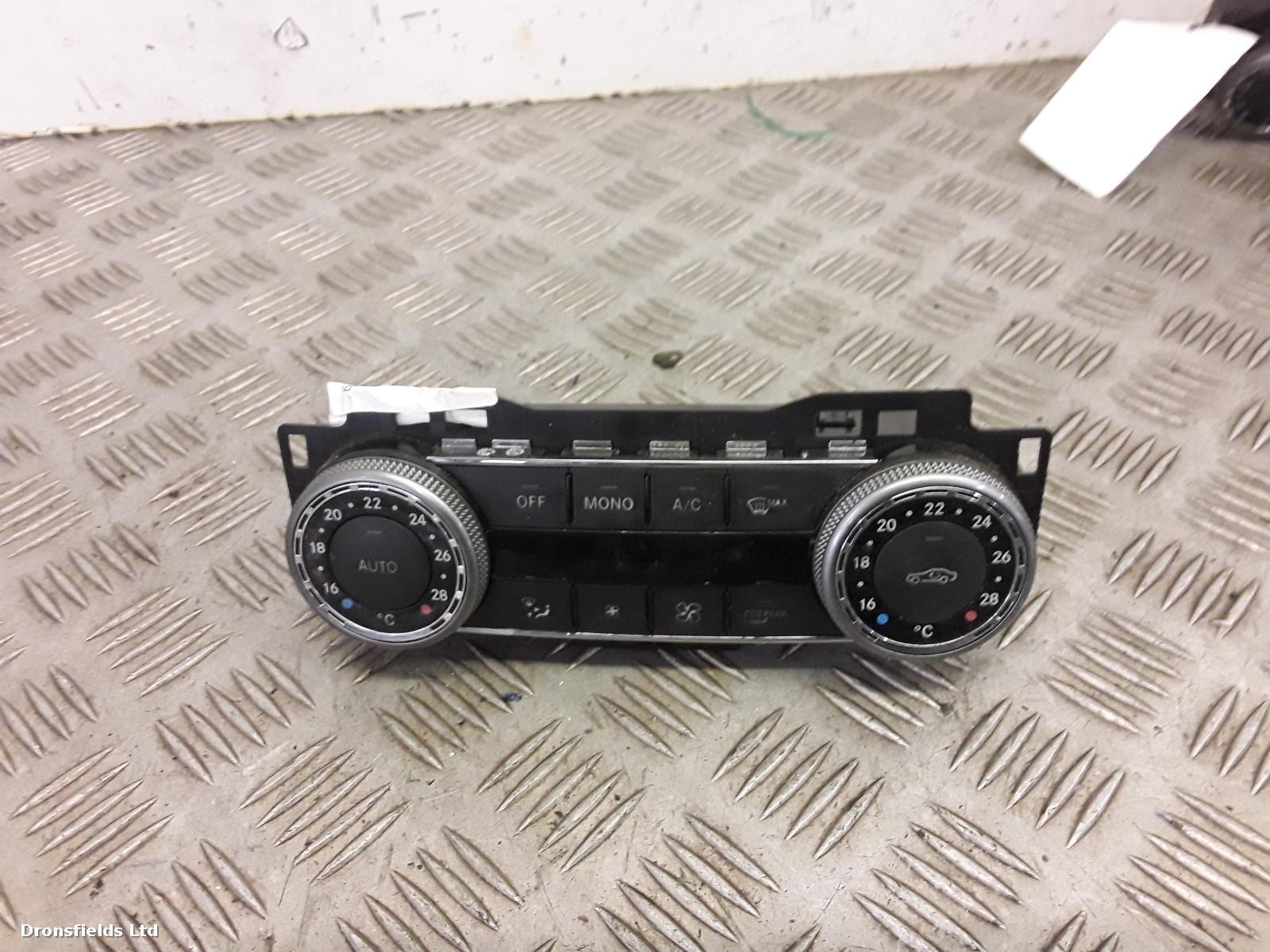 View Auto part Heater/AC Controller Mercedes C Class 2009
