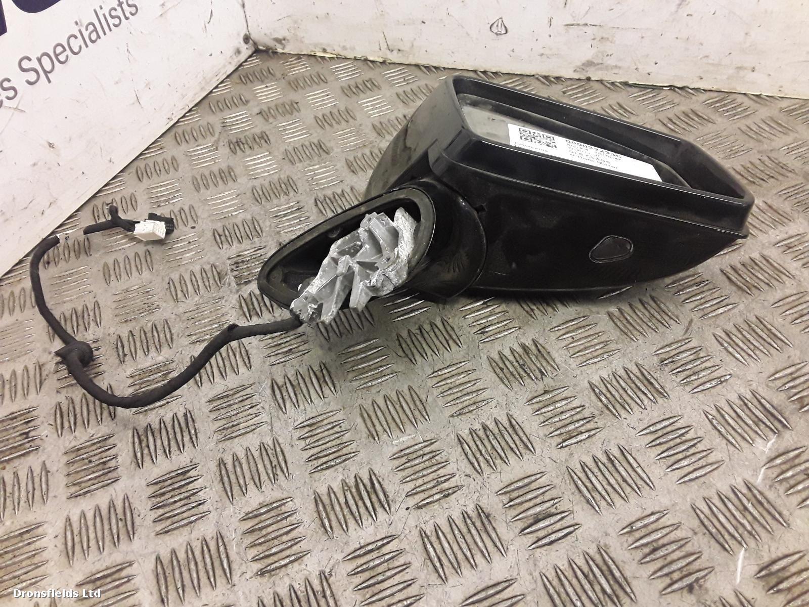 View Auto part R Door Mirror Mercedes Cls Class 2013