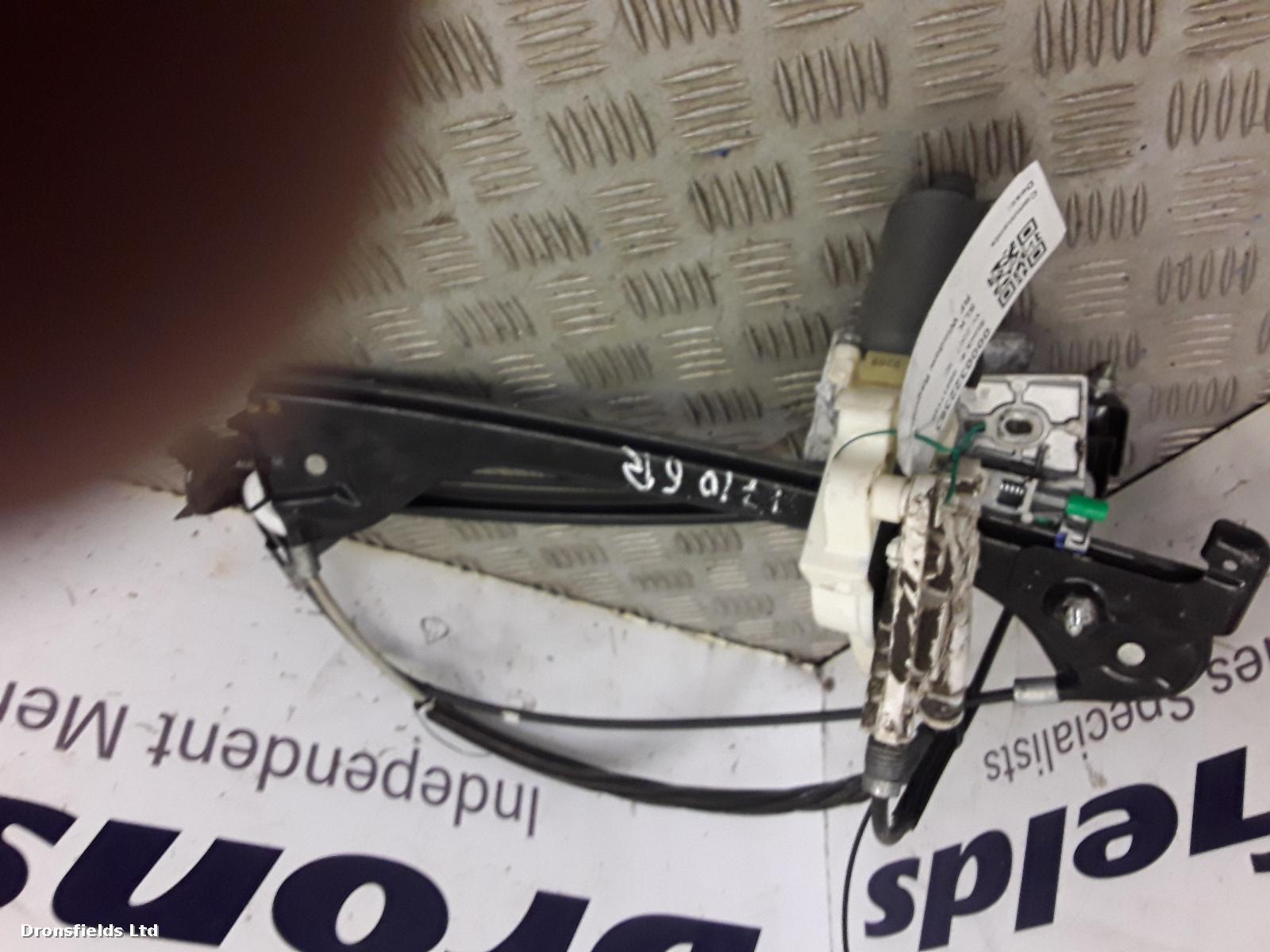View Auto part RF Window Regulator Mercedes Slk 2007