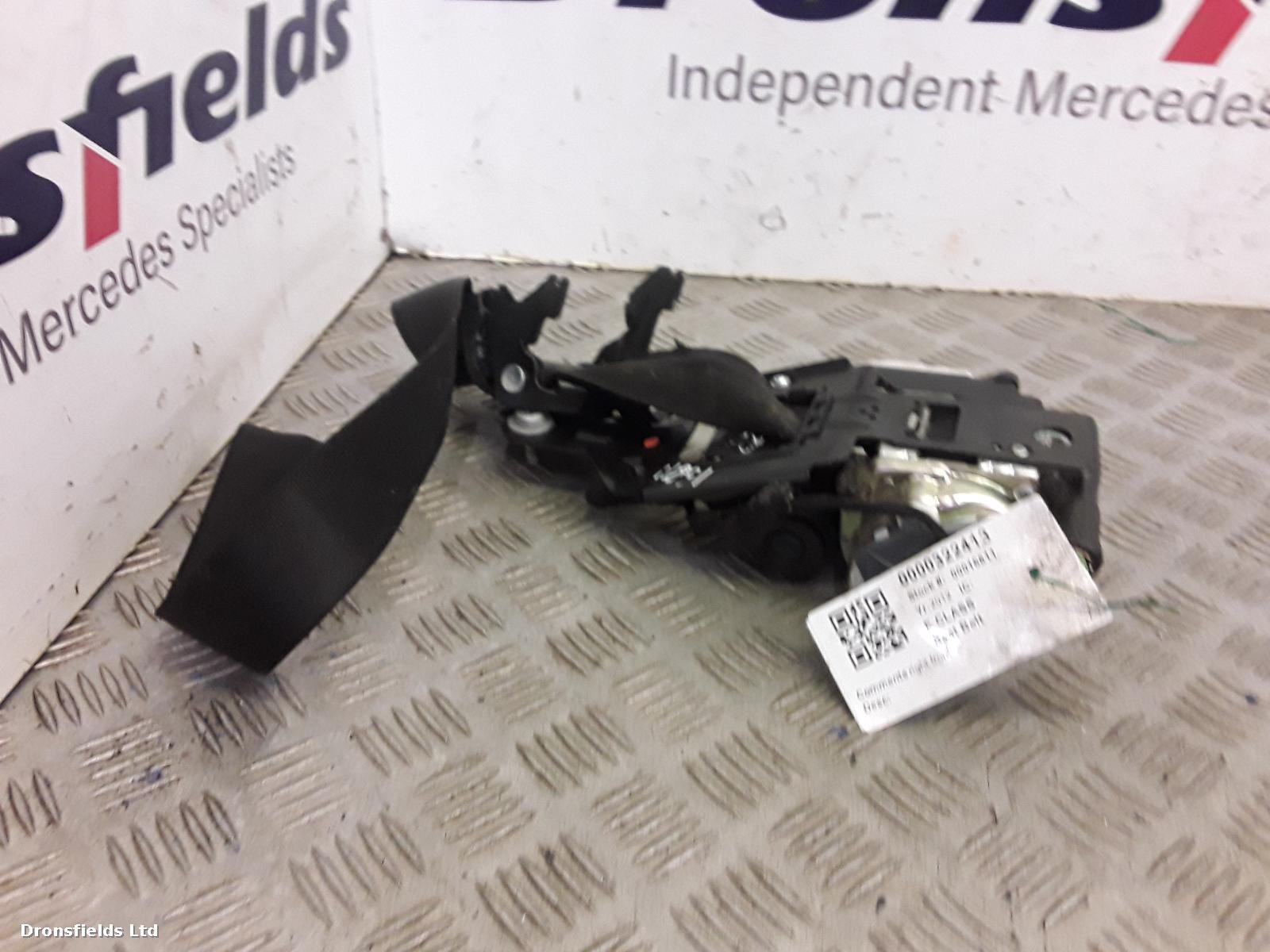 View Auto part Seat Belt Mercedes E Class 2012