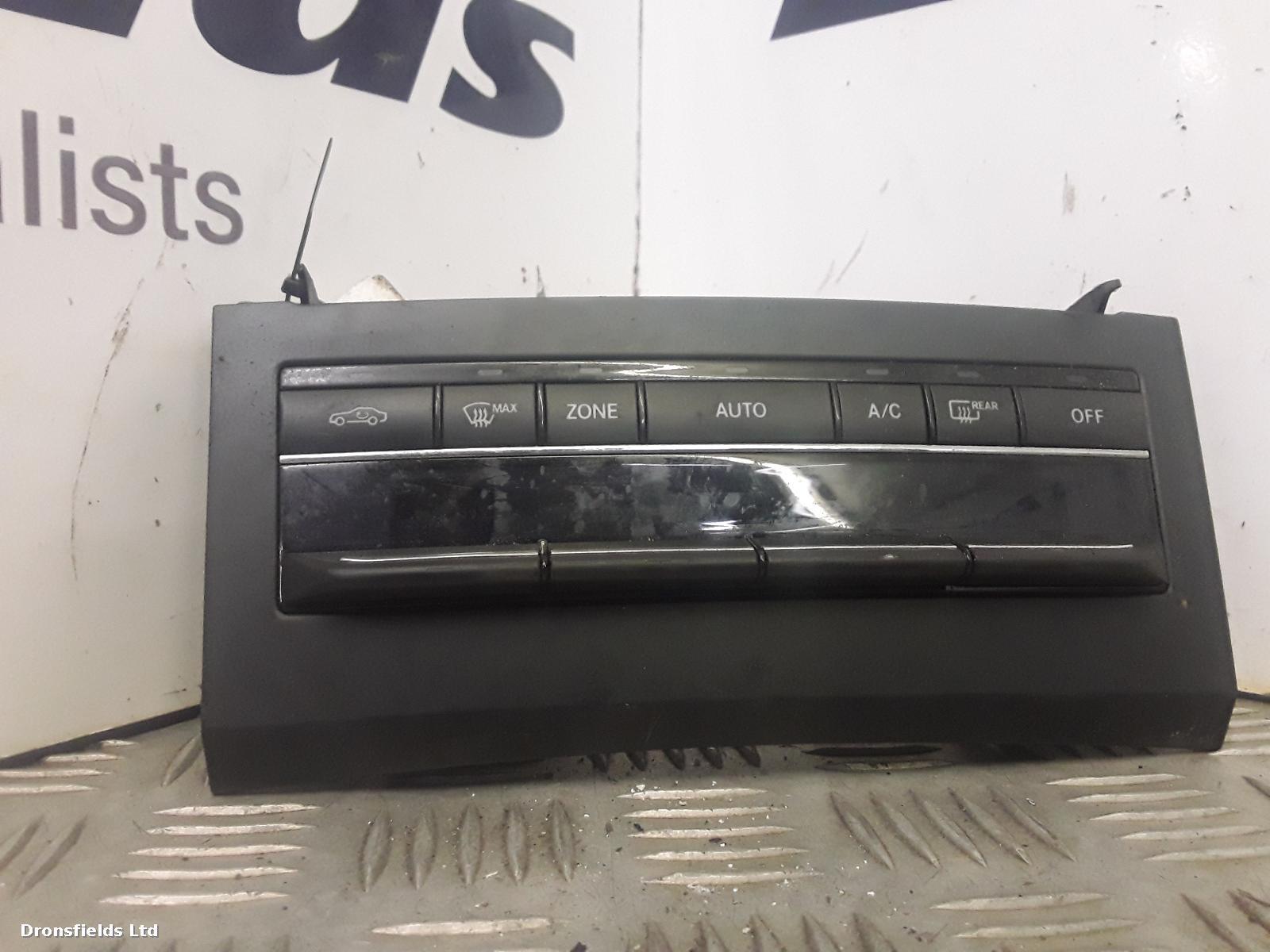 View Auto part Heater/AC Controller Mercedes E Class 2010